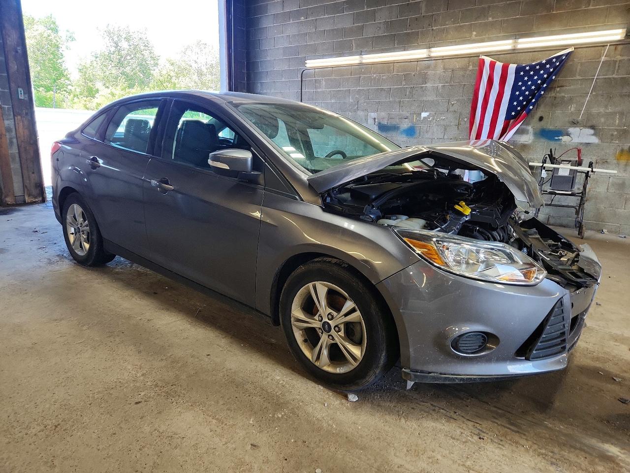 2014 Ford Focus Se Gray vin: 1FADP3F26EL142727