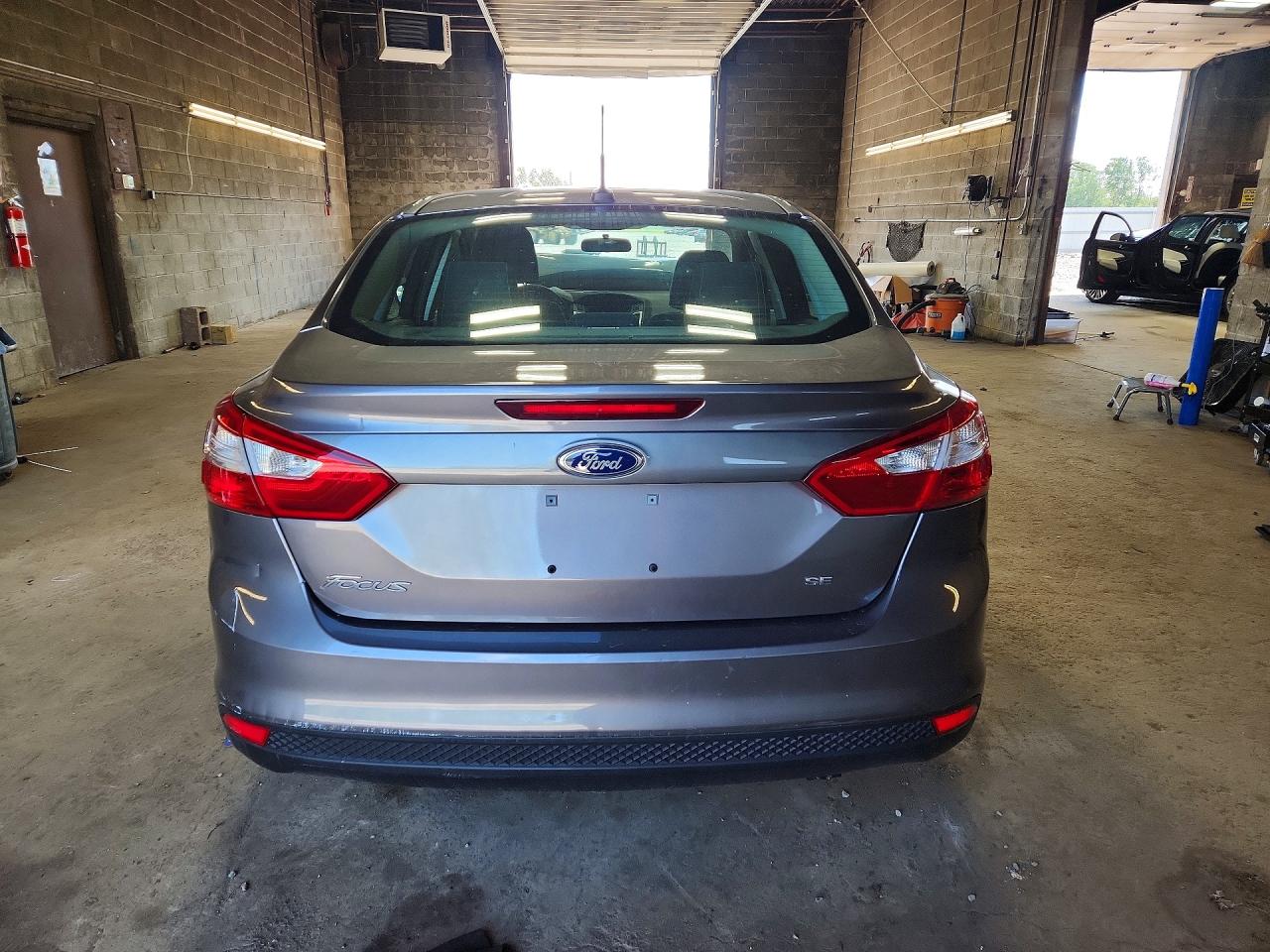 2014 Ford Focus Se Gray vin: 1FADP3F26EL142727