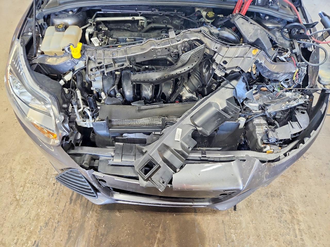 2014 Ford Focus Se Gray vin: 1FADP3F26EL142727