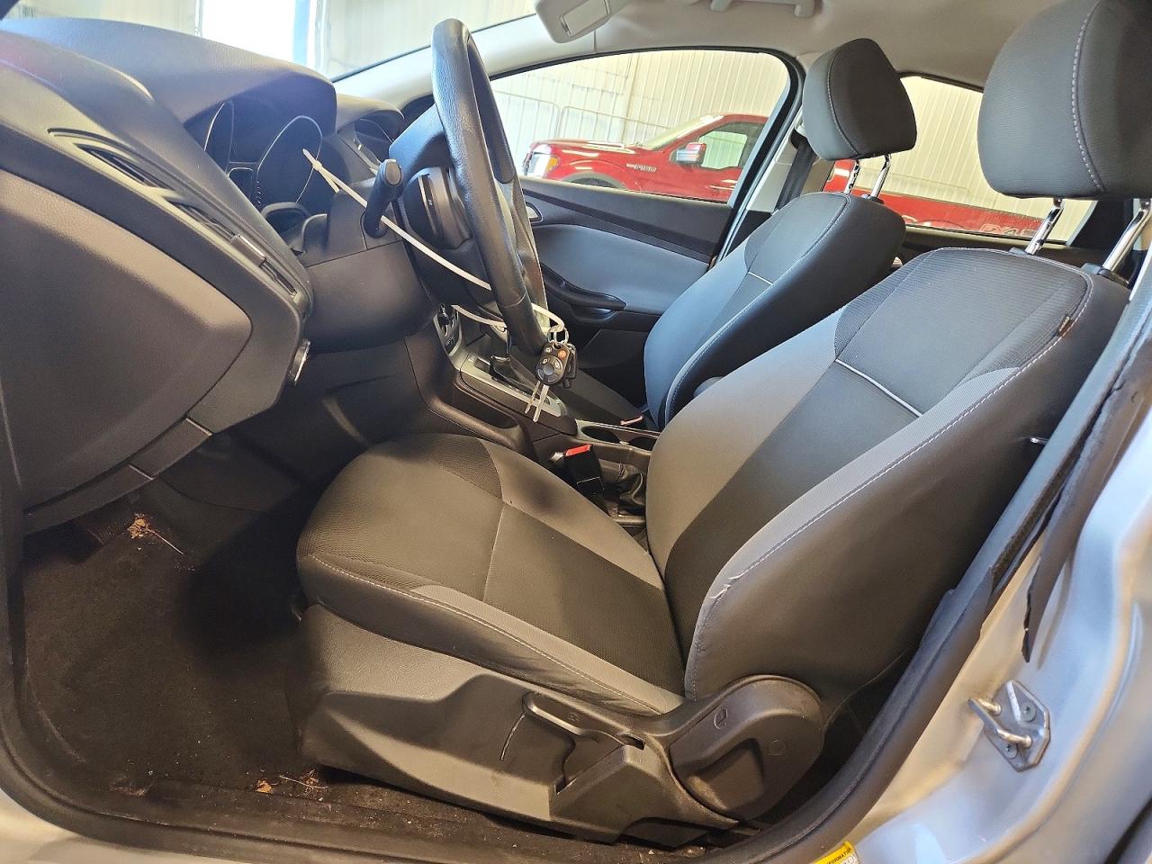 2014 Ford Focus Se Кремовый vin: 1FADP3F26EL149581
