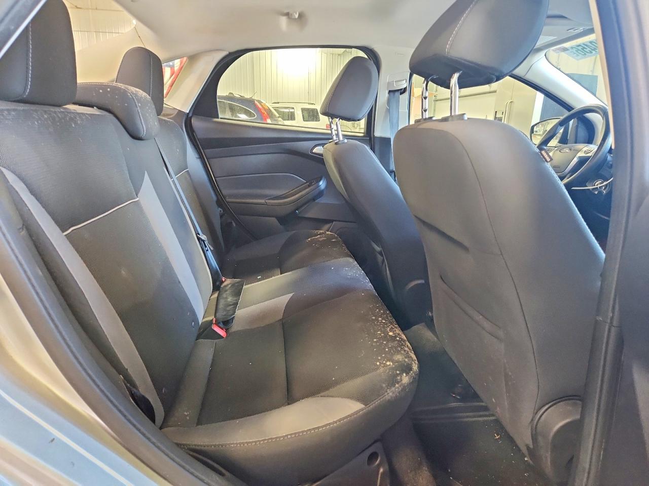 2014 Ford Focus Se Кремовый vin: 1FADP3F26EL149581