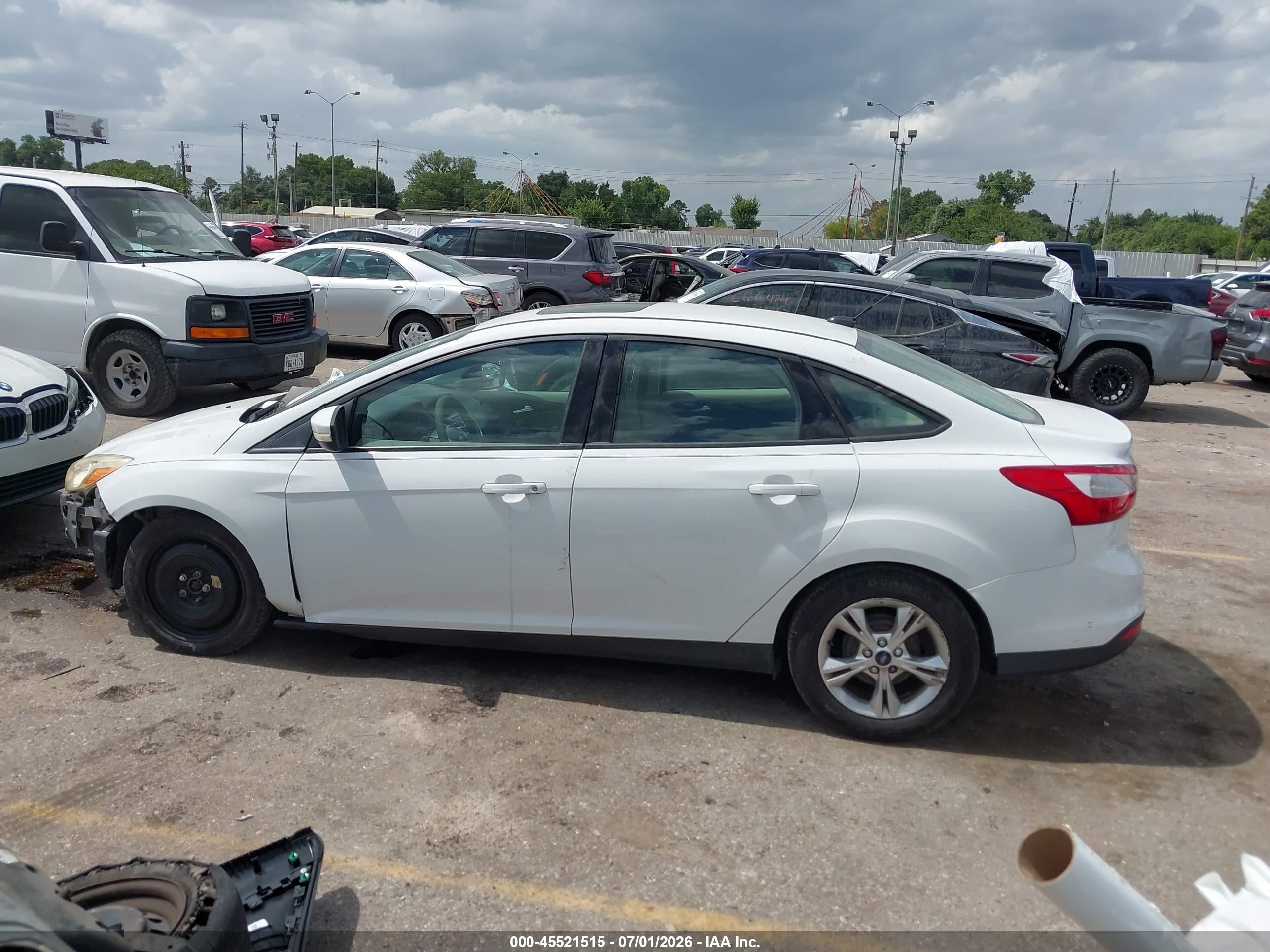 2014 Ford Focus Se Белый vin: 1FADP3F26EL163111