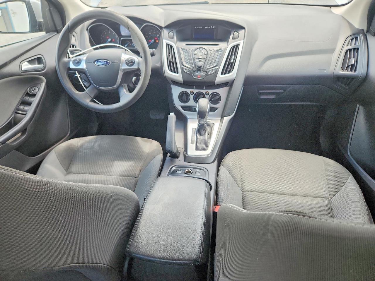 2014 Ford Focus Se Серебряный vin: 1FADP3F26EL173346