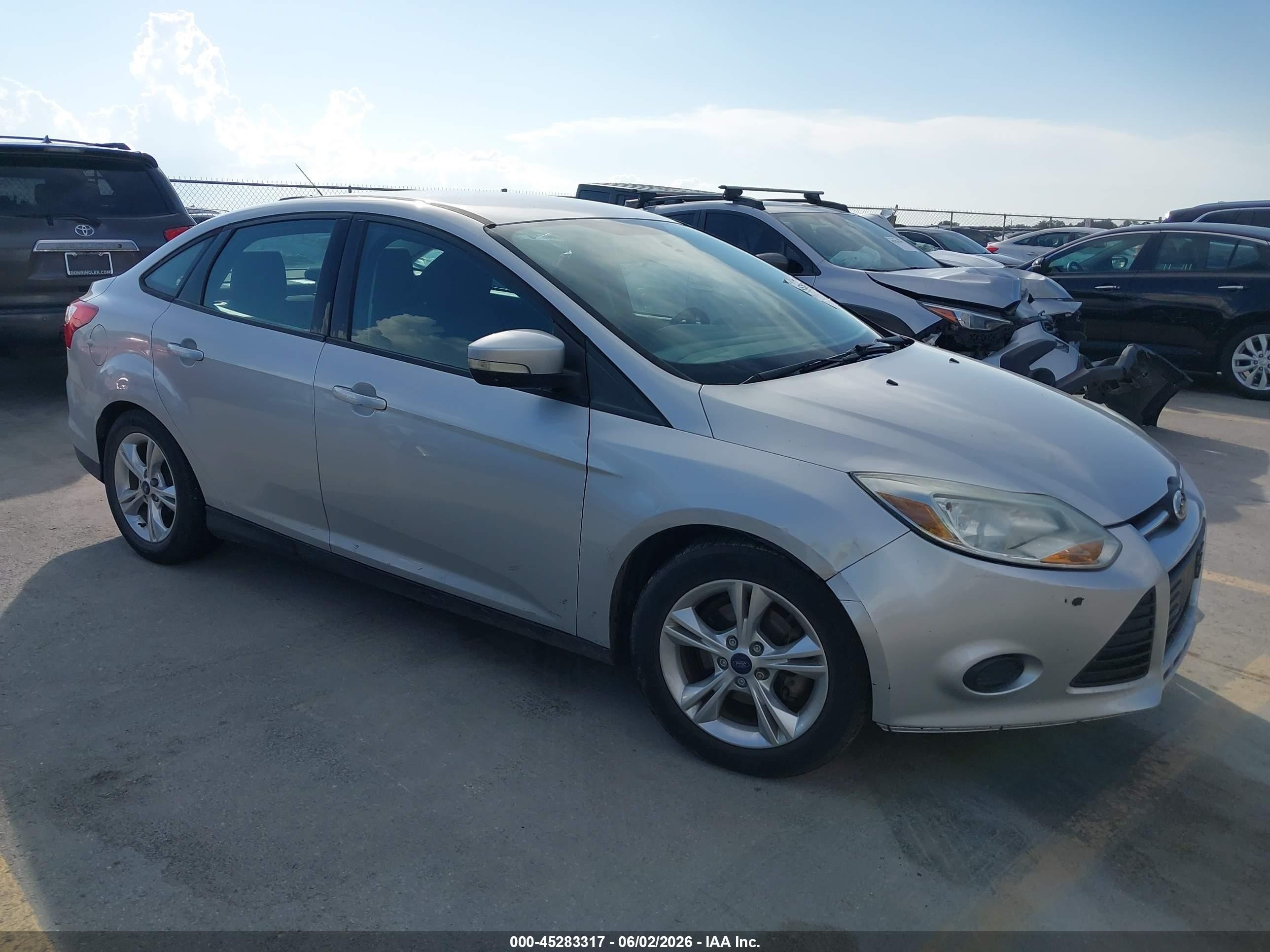 2014 Ford Focus Se Silver vin: 1FADP3F26EL183441