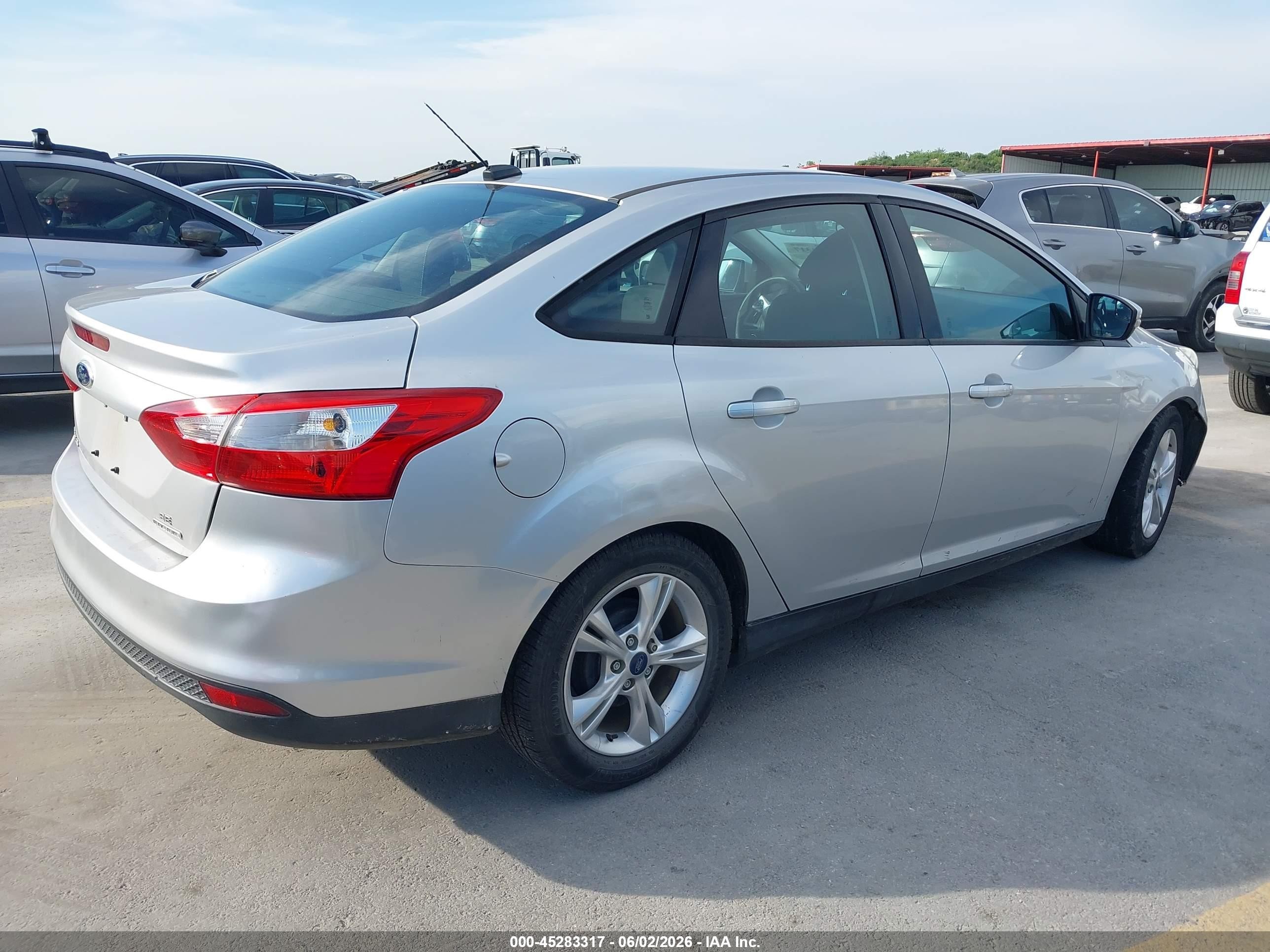 2014 Ford Focus Se Silver vin: 1FADP3F26EL183441