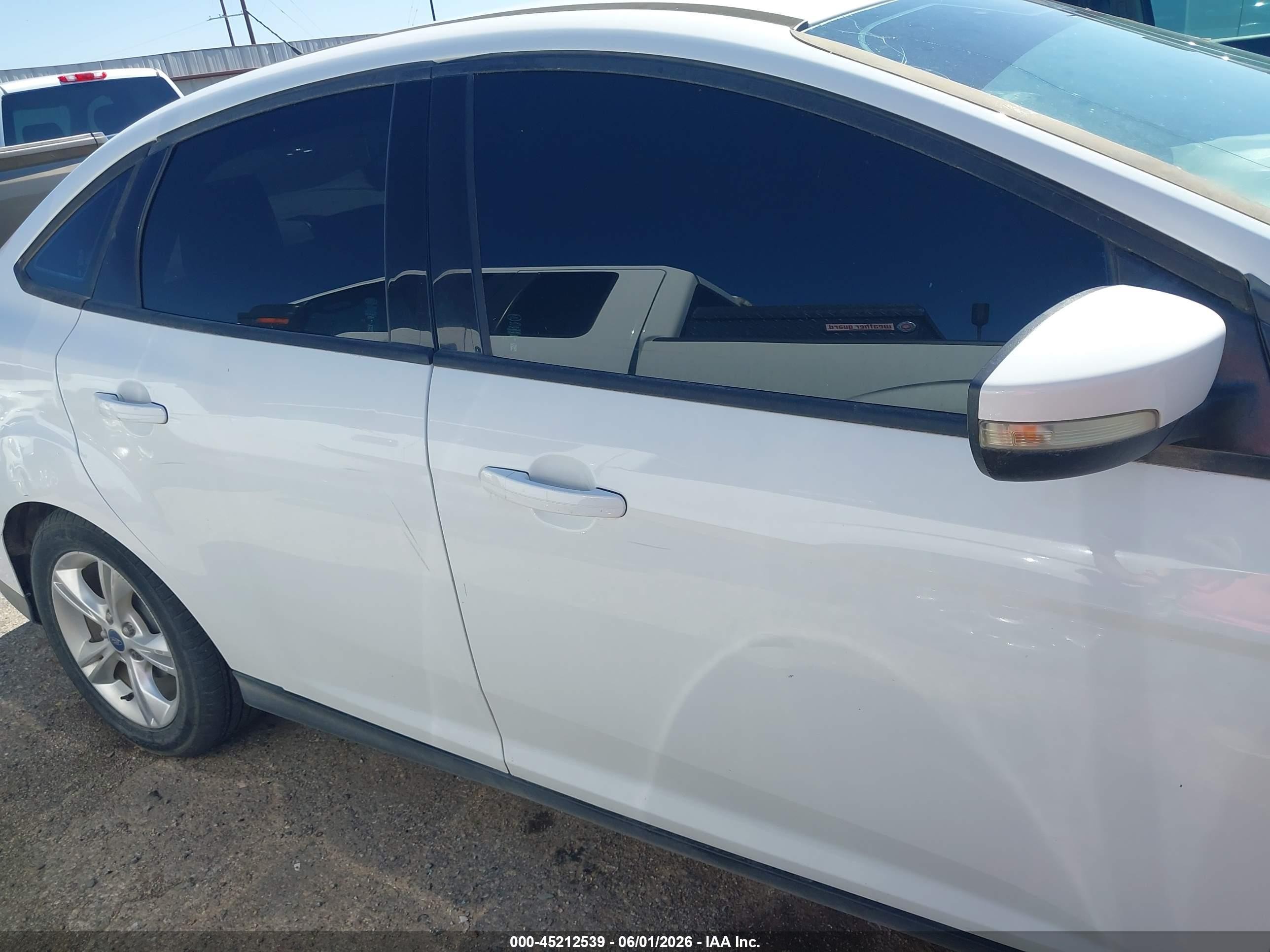 2014 Ford Focus Se Белый vin: 1FADP3F26EL197727
