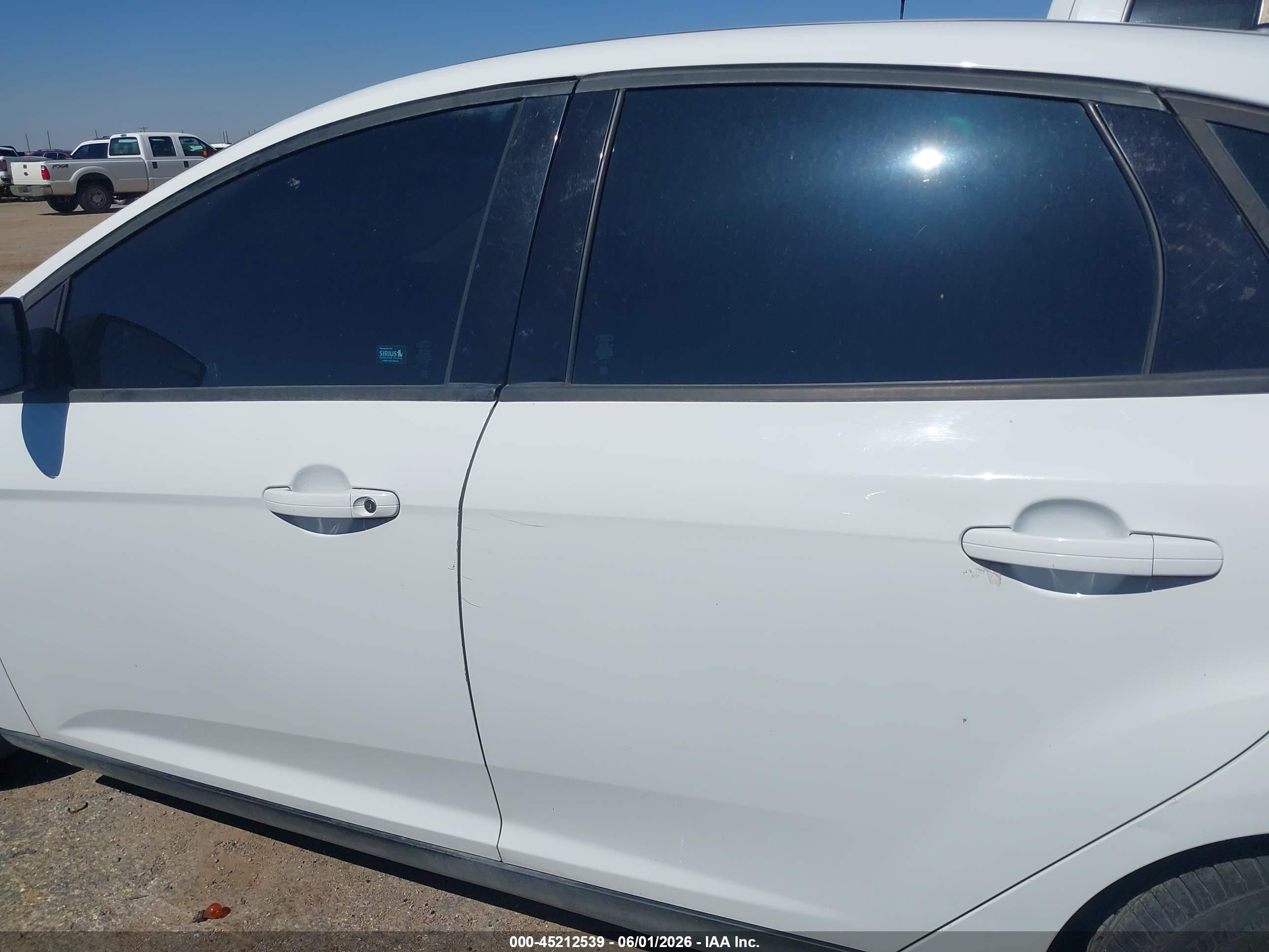 2014 Ford Focus Se Белый vin: 1FADP3F26EL197727