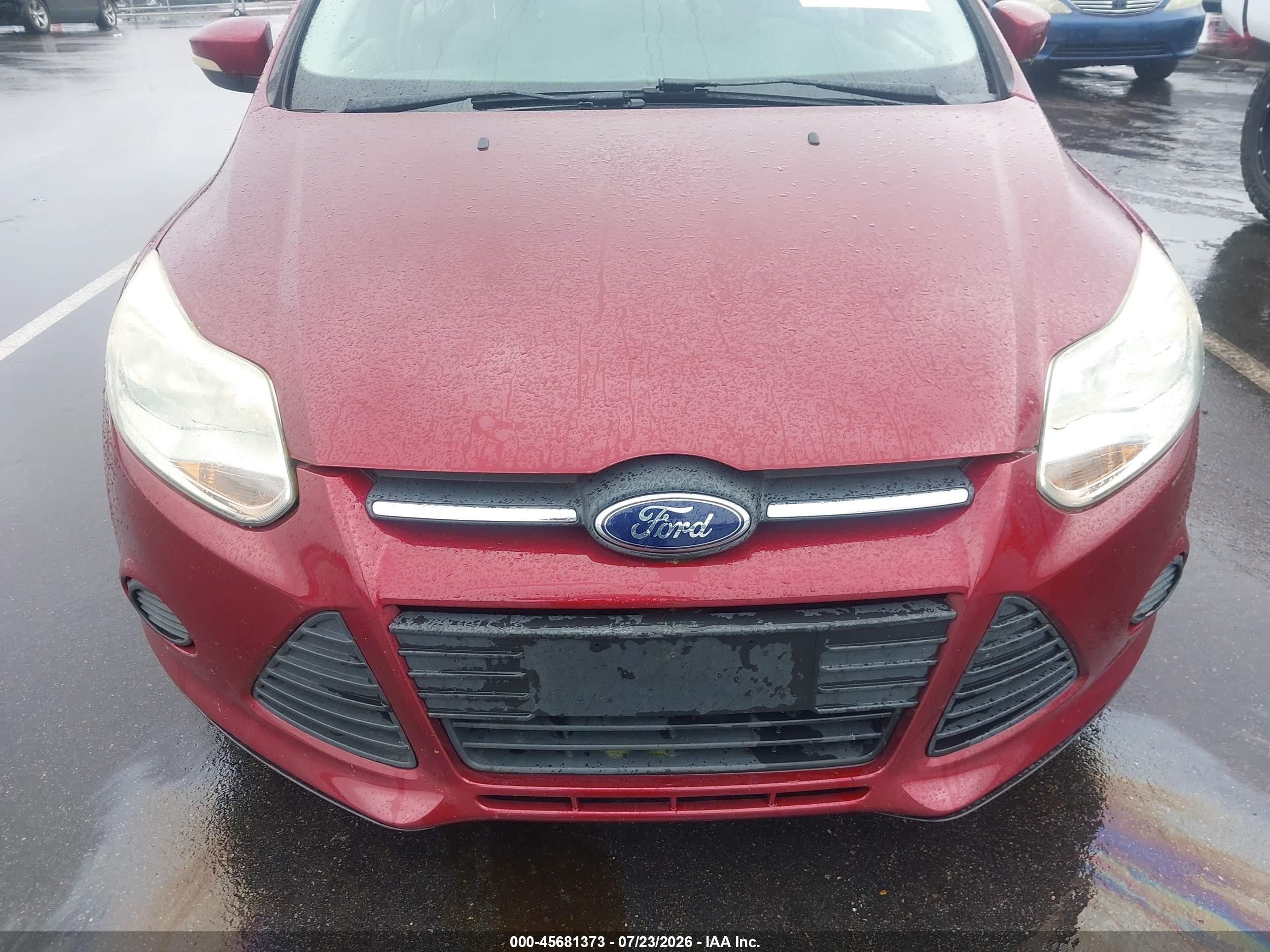 2014 Ford Focus Se Maroon vin: 1FADP3F26EL204773