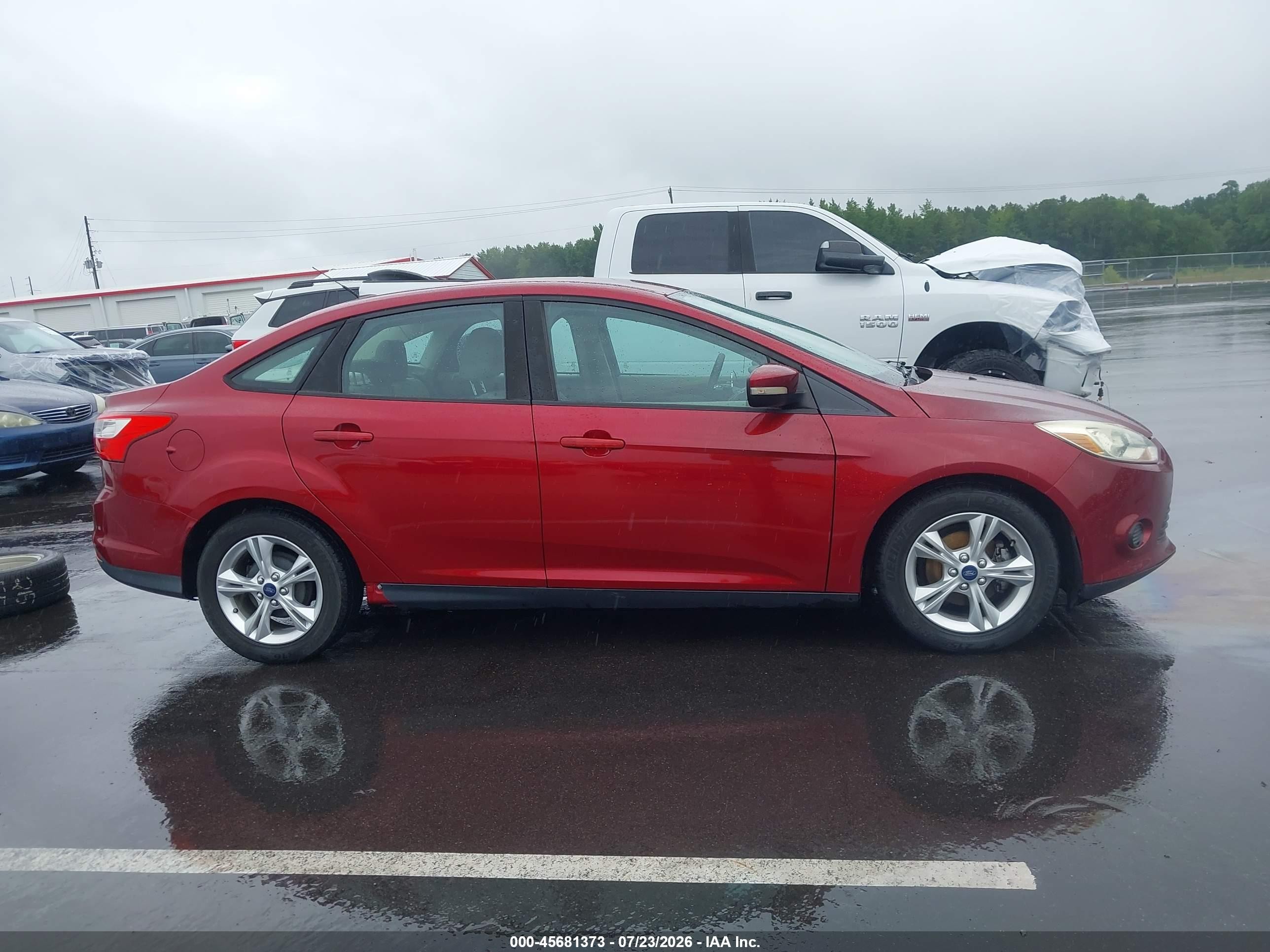 2014 Ford Focus Se Maroon vin: 1FADP3F26EL204773