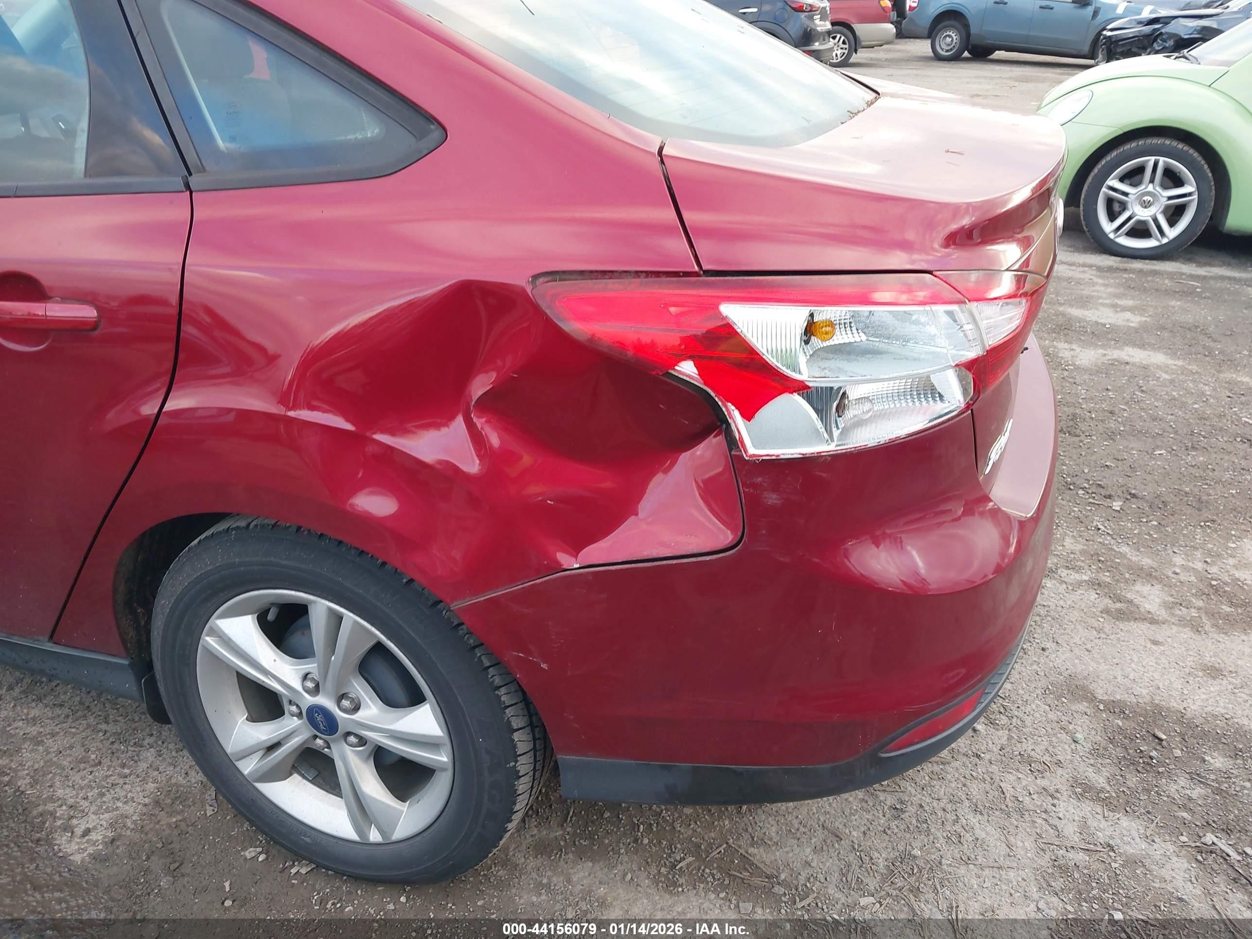 2014 Ford Focus Se Burgundy vin: 1FADP3F26EL238339