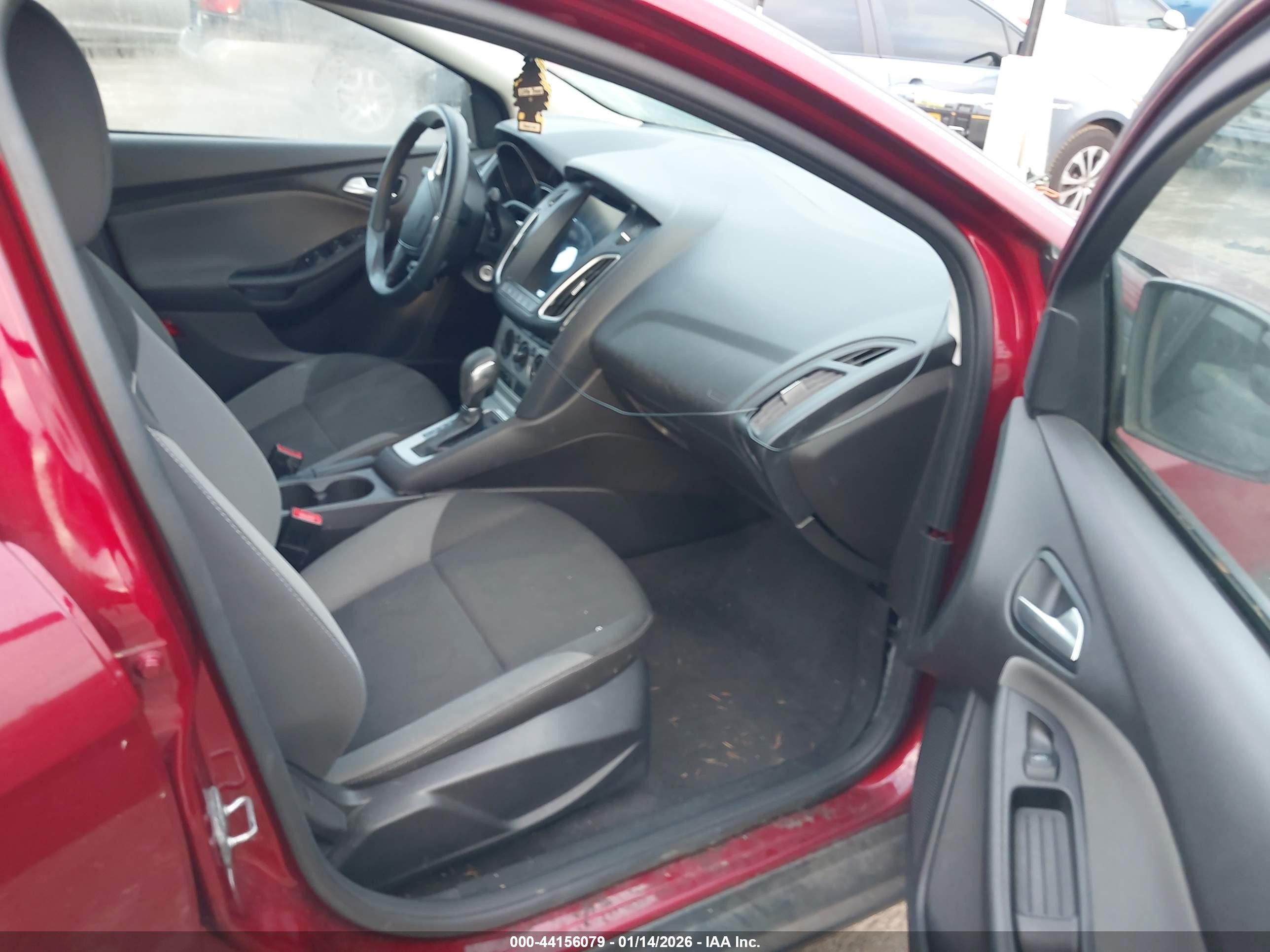 2014 Ford Focus Se Burgundy vin: 1FADP3F26EL238339