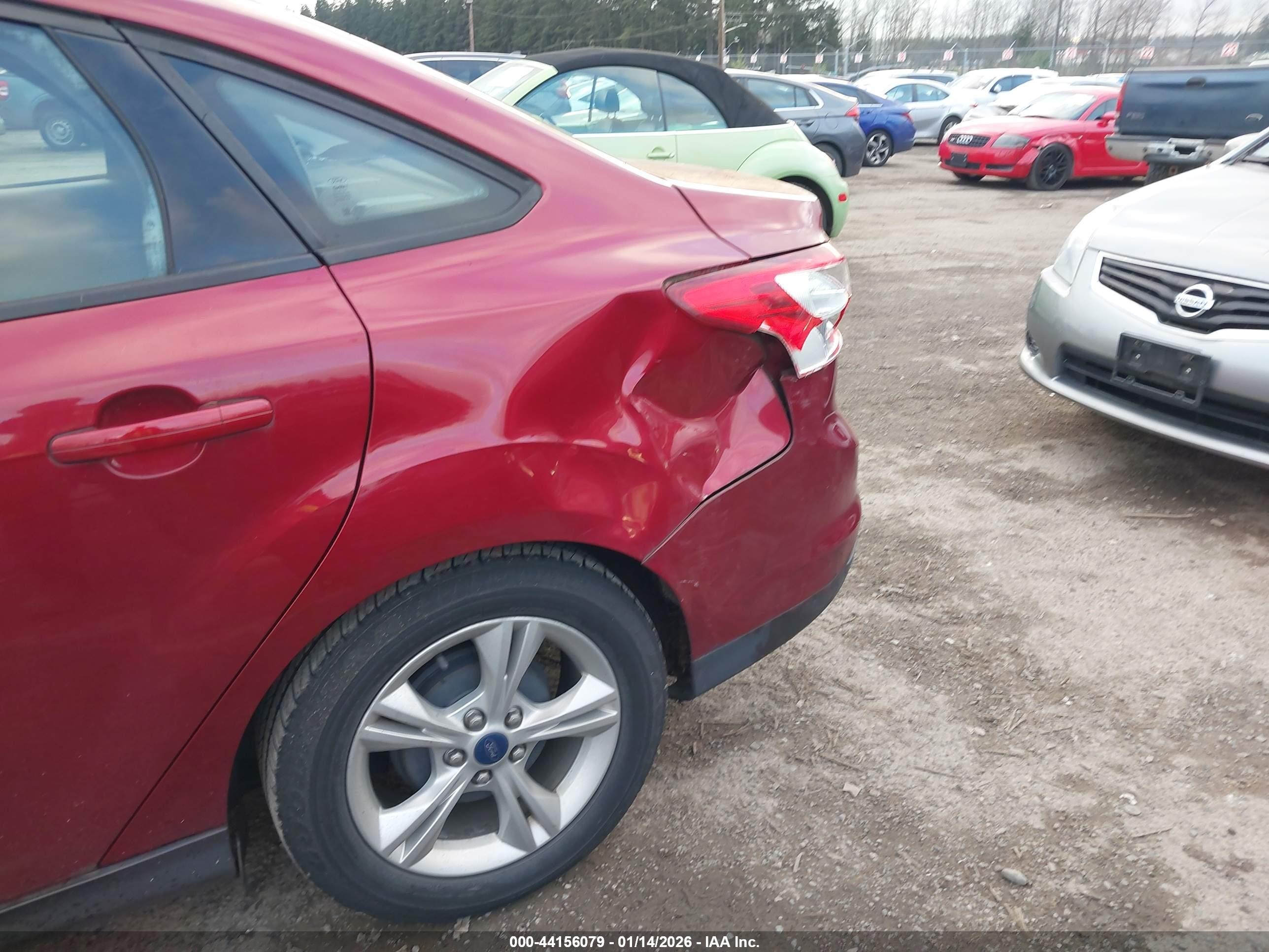2014 Ford Focus Se Burgundy vin: 1FADP3F26EL238339