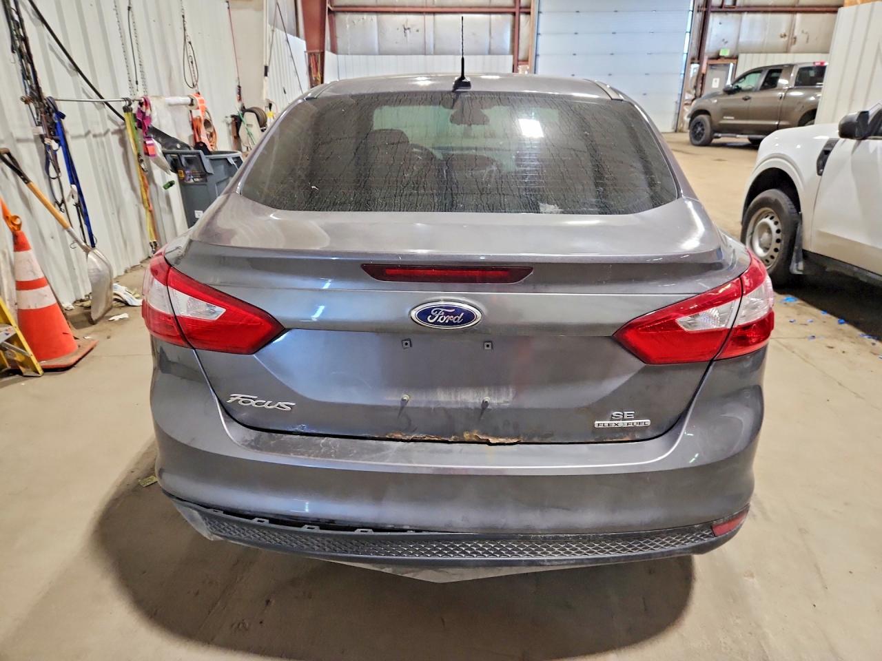 2014 Ford Focus Se Gray vin: 1FADP3F26EL238390