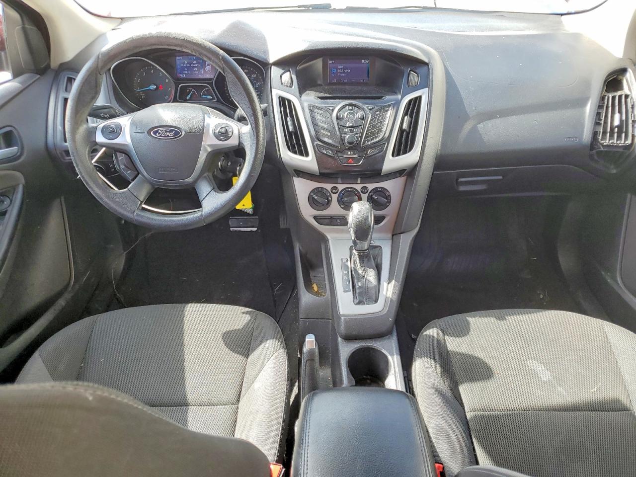2014 Ford Focus Se Red vin: 1FADP3F26EL278419