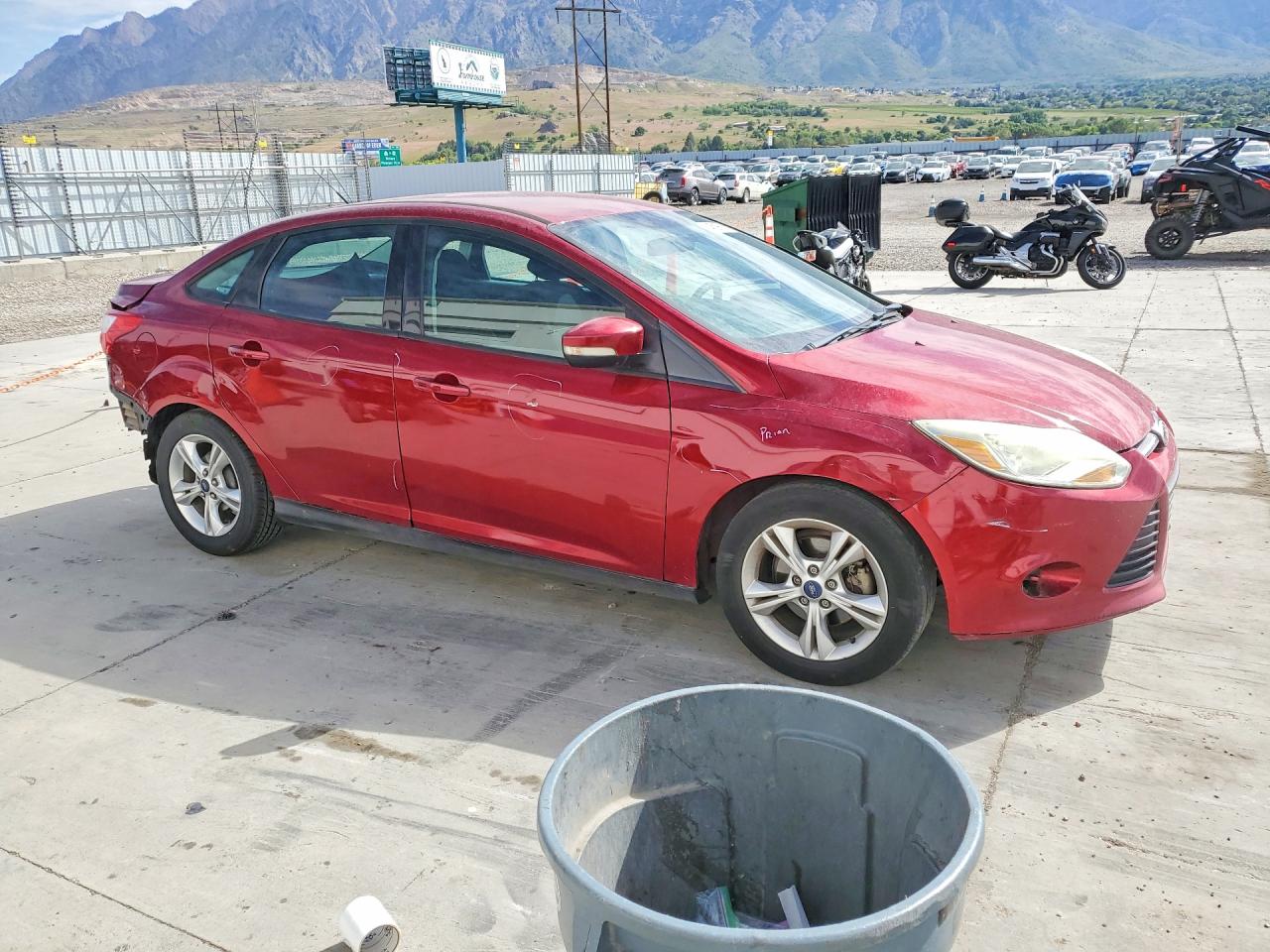 2014 Ford Focus Se Red vin: 1FADP3F26EL278419