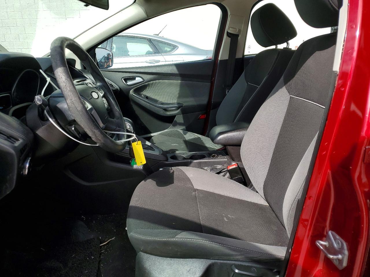 2014 Ford Focus Se Red vin: 1FADP3F26EL278419