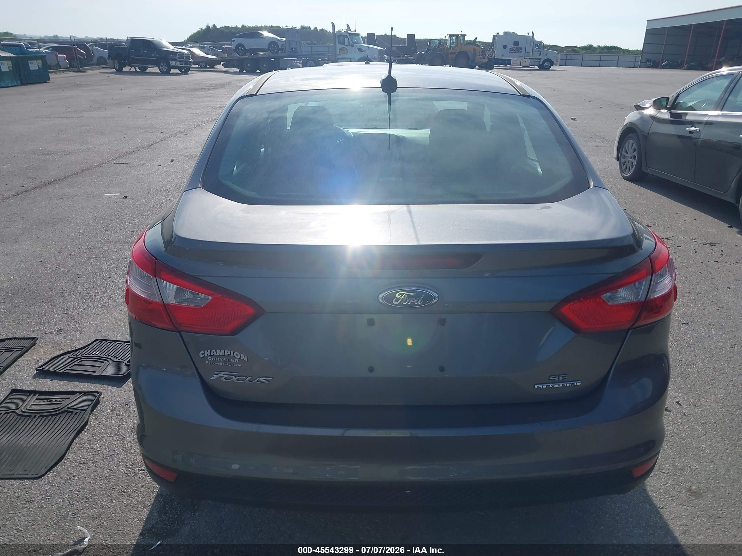 2014 Ford Focus Se Gray vin: 1FADP3F26EL294023