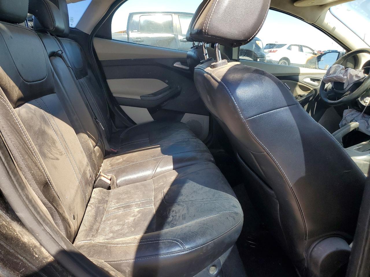 2014 Ford Focus Se Black vin: 1FADP3F26EL324234