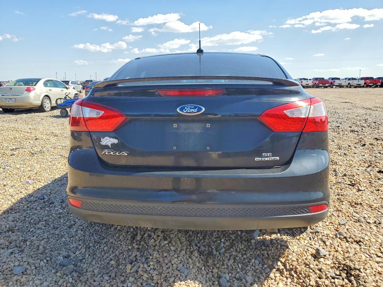 2014 Ford Focus Se Black vin: 1FADP3F26EL324234