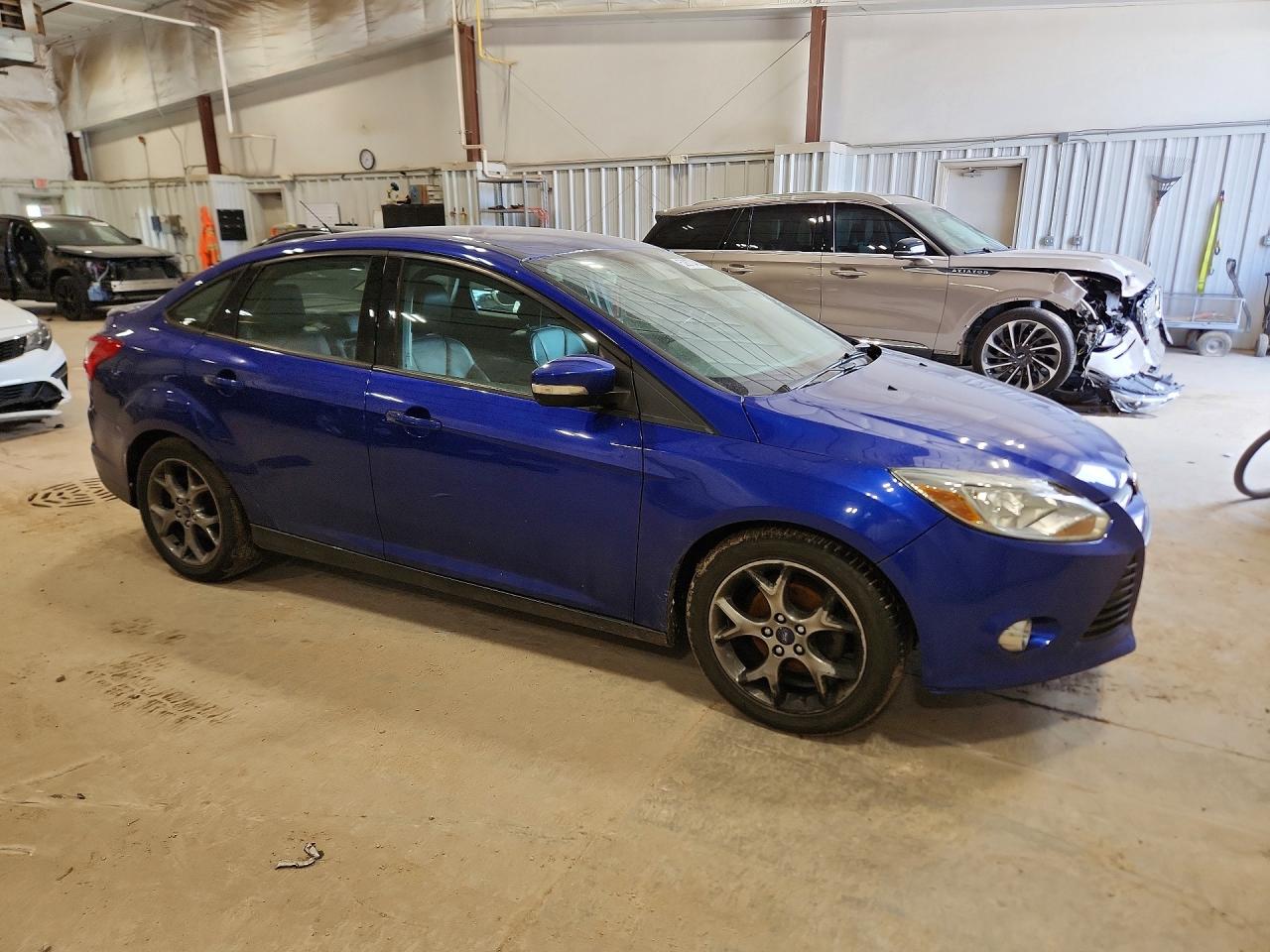 2014 Ford Focus Se Blue vin: 1FADP3F26EL324797