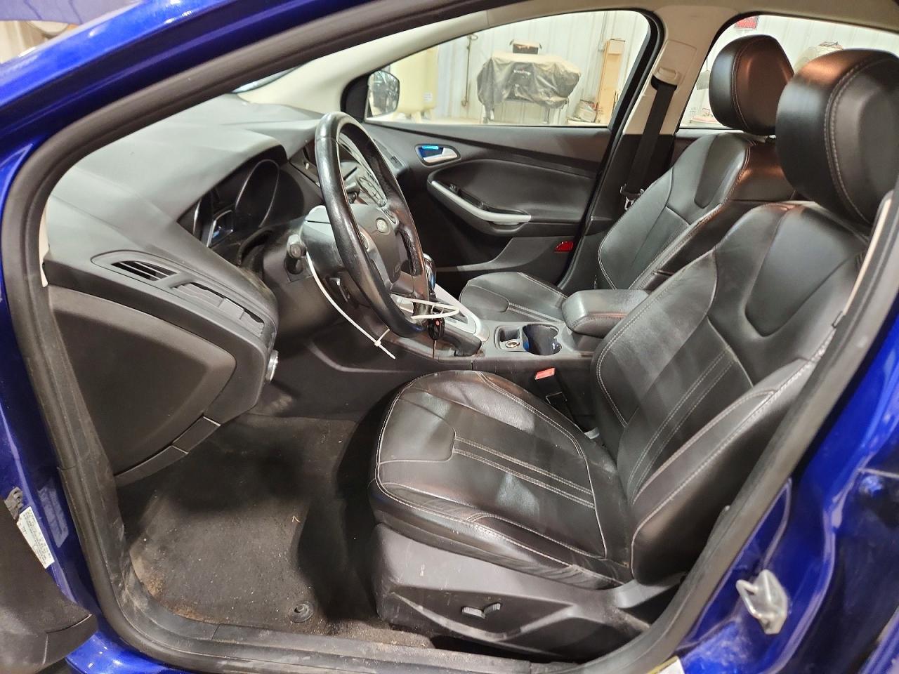 2014 Ford Focus Se Blue vin: 1FADP3F26EL324797
