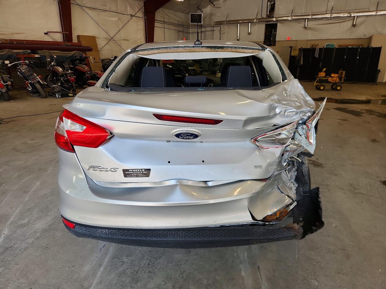 2014 Ford Focus Se Silver vin: 1FADP3F26EL327201