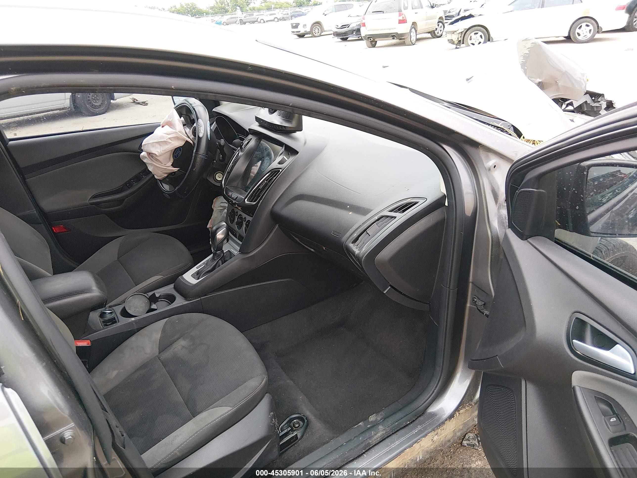 2014 Ford Focus Se Gray vin: 1FADP3F26EL339073