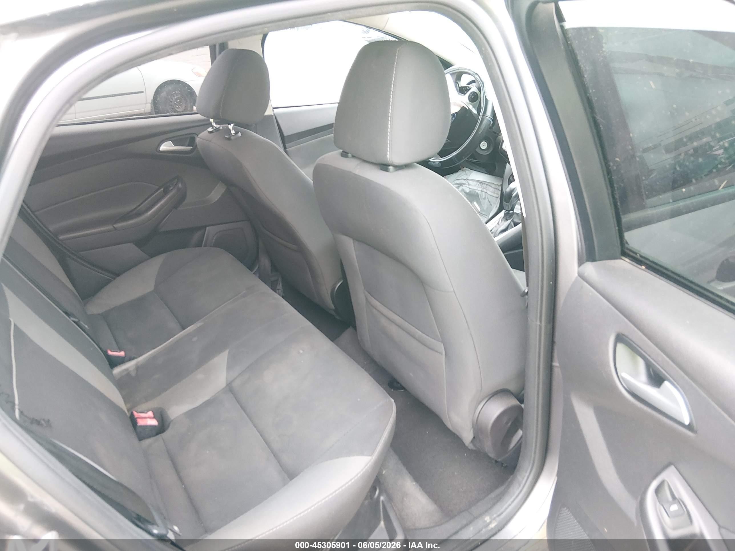 2014 Ford Focus Se Gray vin: 1FADP3F26EL339073