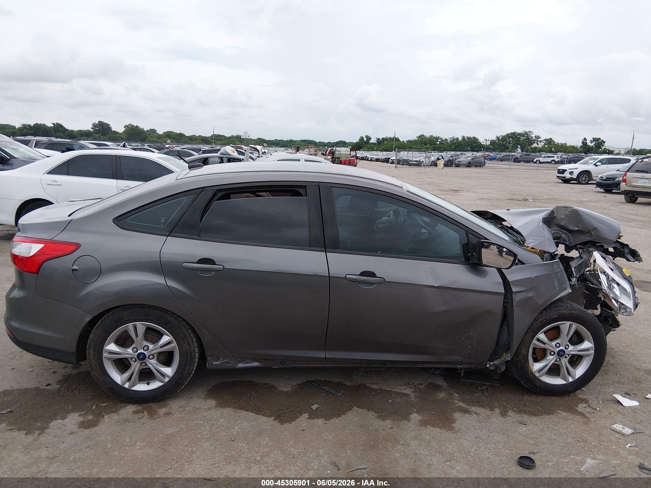 2014 Ford Focus Se Gray vin: 1FADP3F26EL339073