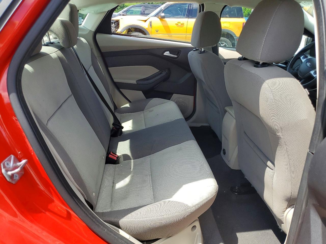 2014 Ford Focus Se Красный vin: 1FADP3F26EL351496