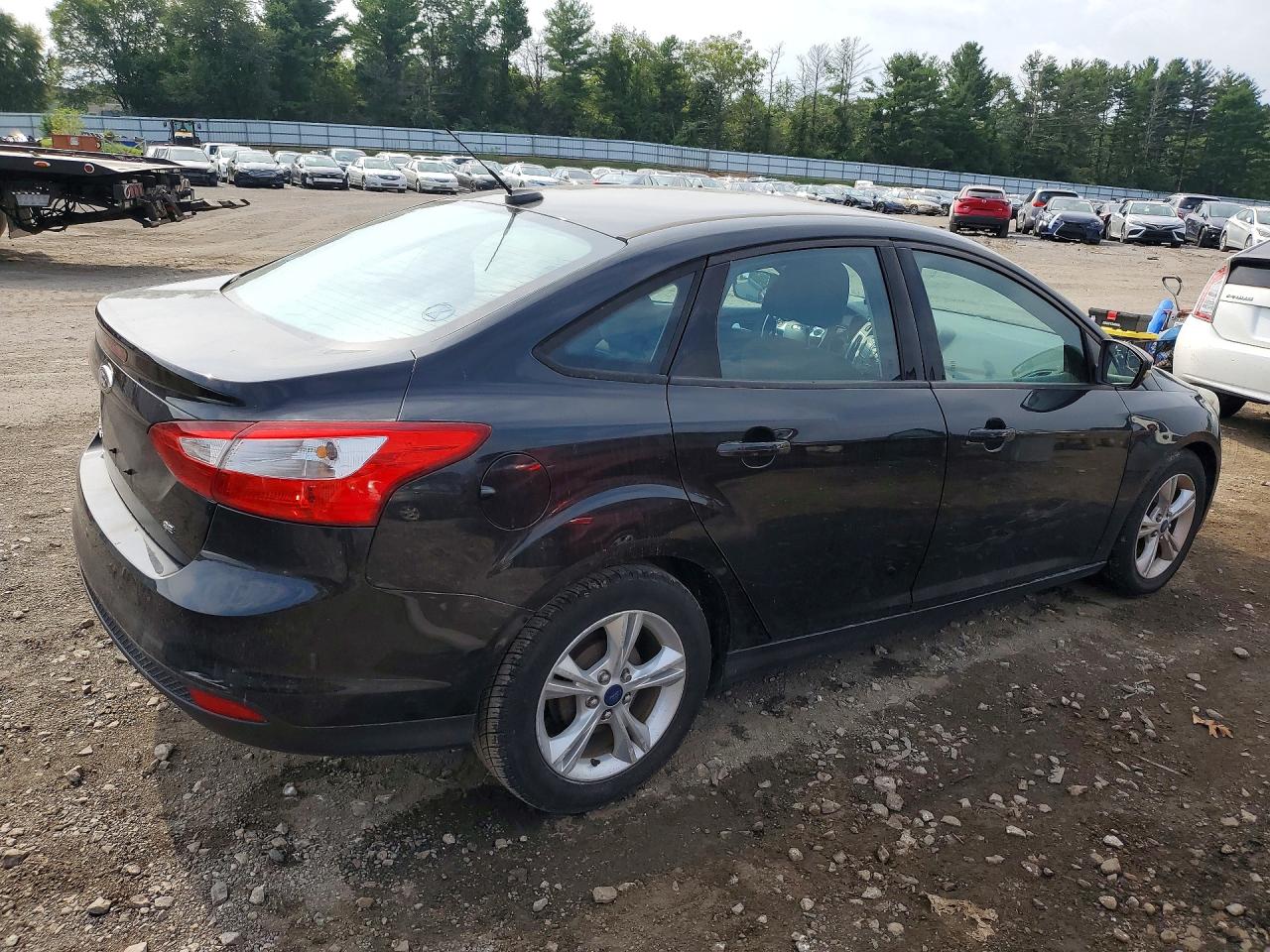 2014 Ford Focus Se Black vin: 1FADP3F26EL360487