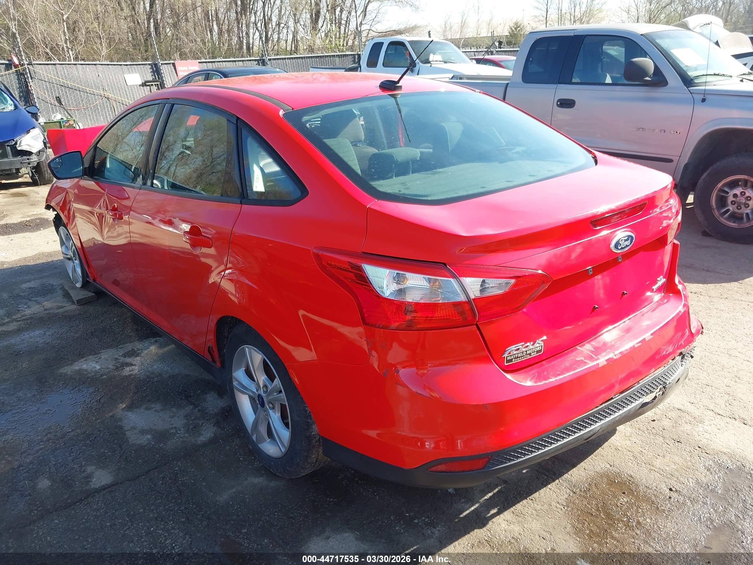 2014 Ford Focus Se Red vin: 1FADP3F26EL360585