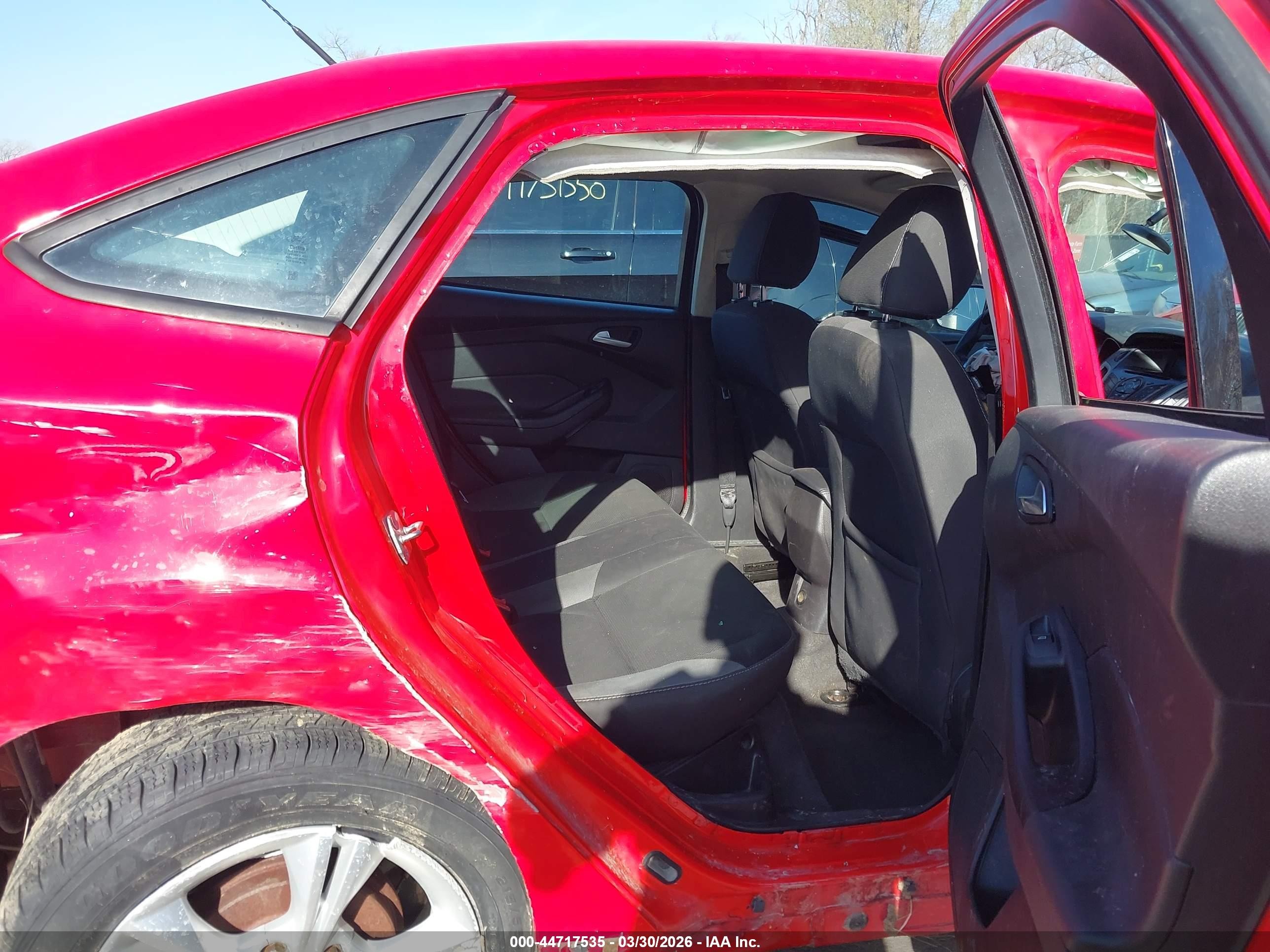 2014 Ford Focus Se Red vin: 1FADP3F26EL360585