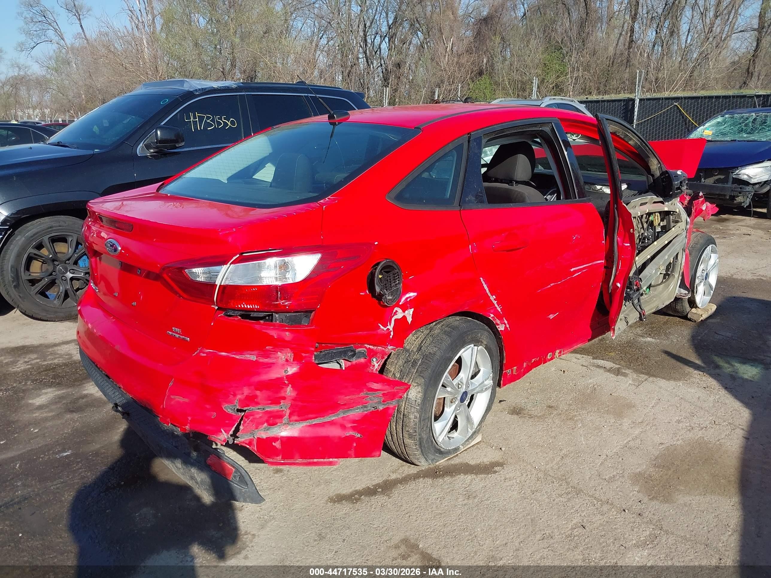 2014 Ford Focus Se Red vin: 1FADP3F26EL360585