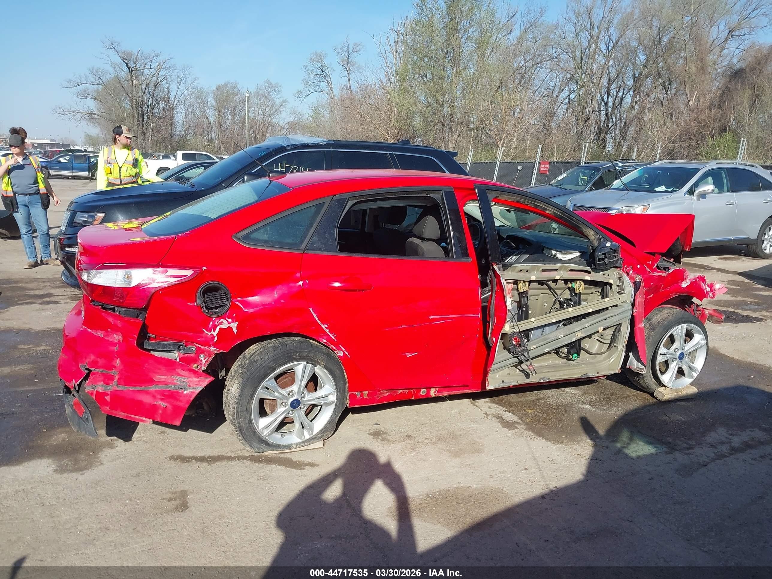 2014 Ford Focus Se Red vin: 1FADP3F26EL360585