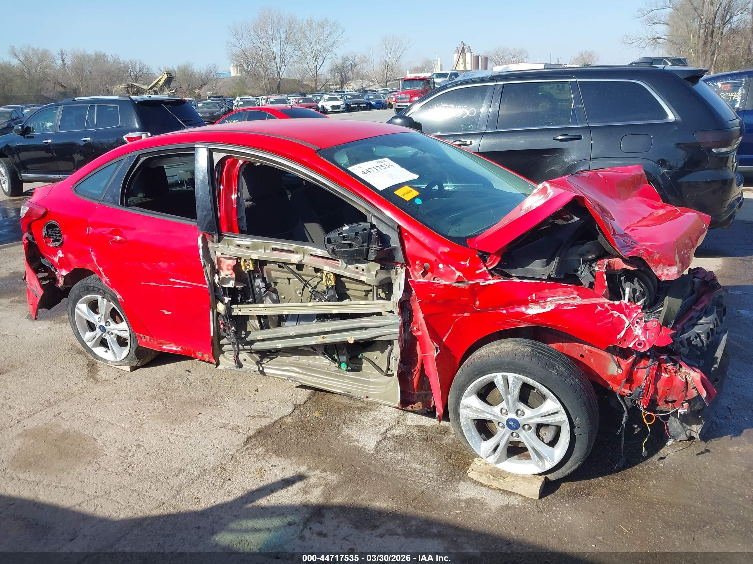 2014 Ford Focus Se Red vin: 1FADP3F26EL360585