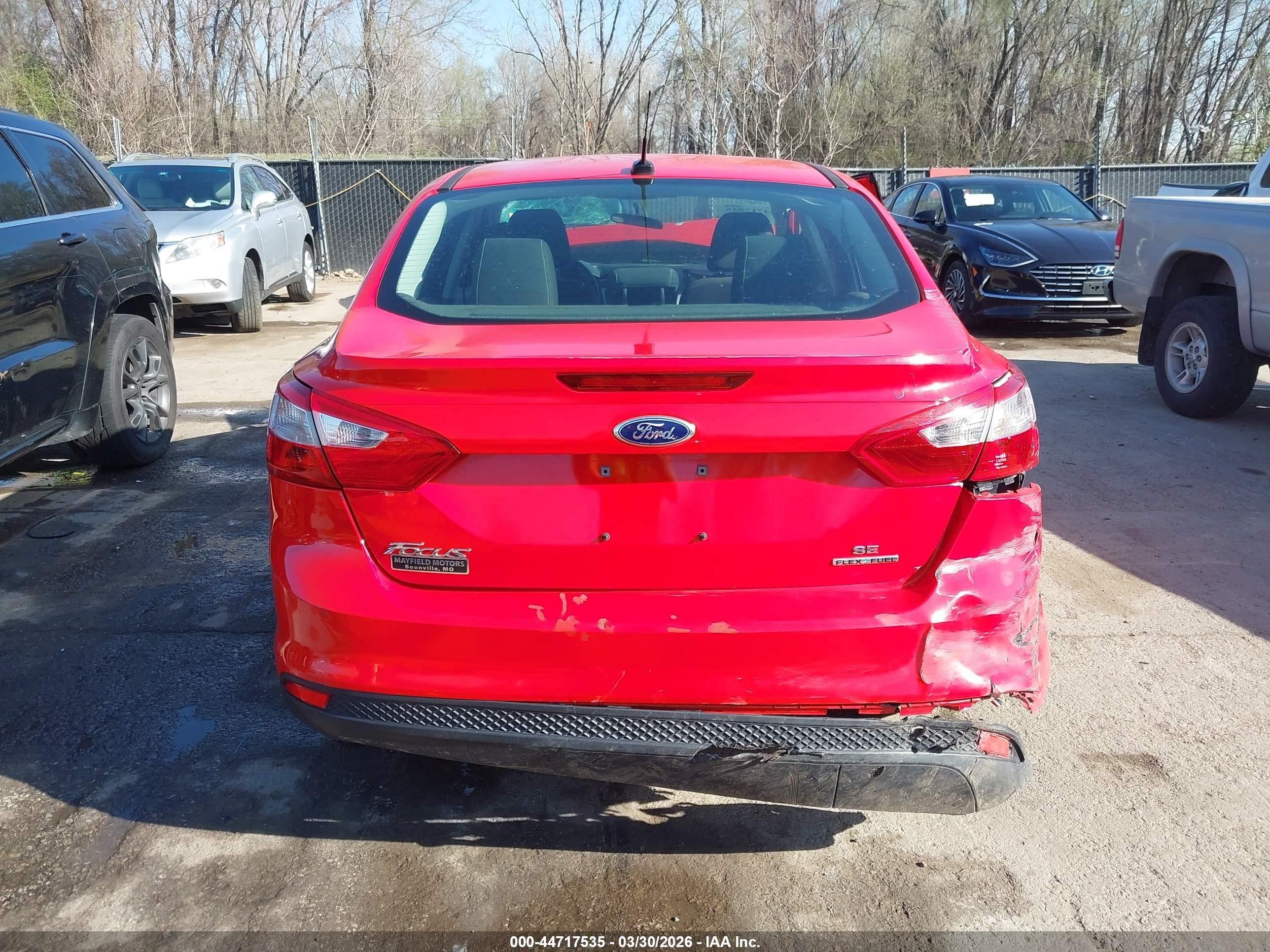 2014 Ford Focus Se Red vin: 1FADP3F26EL360585