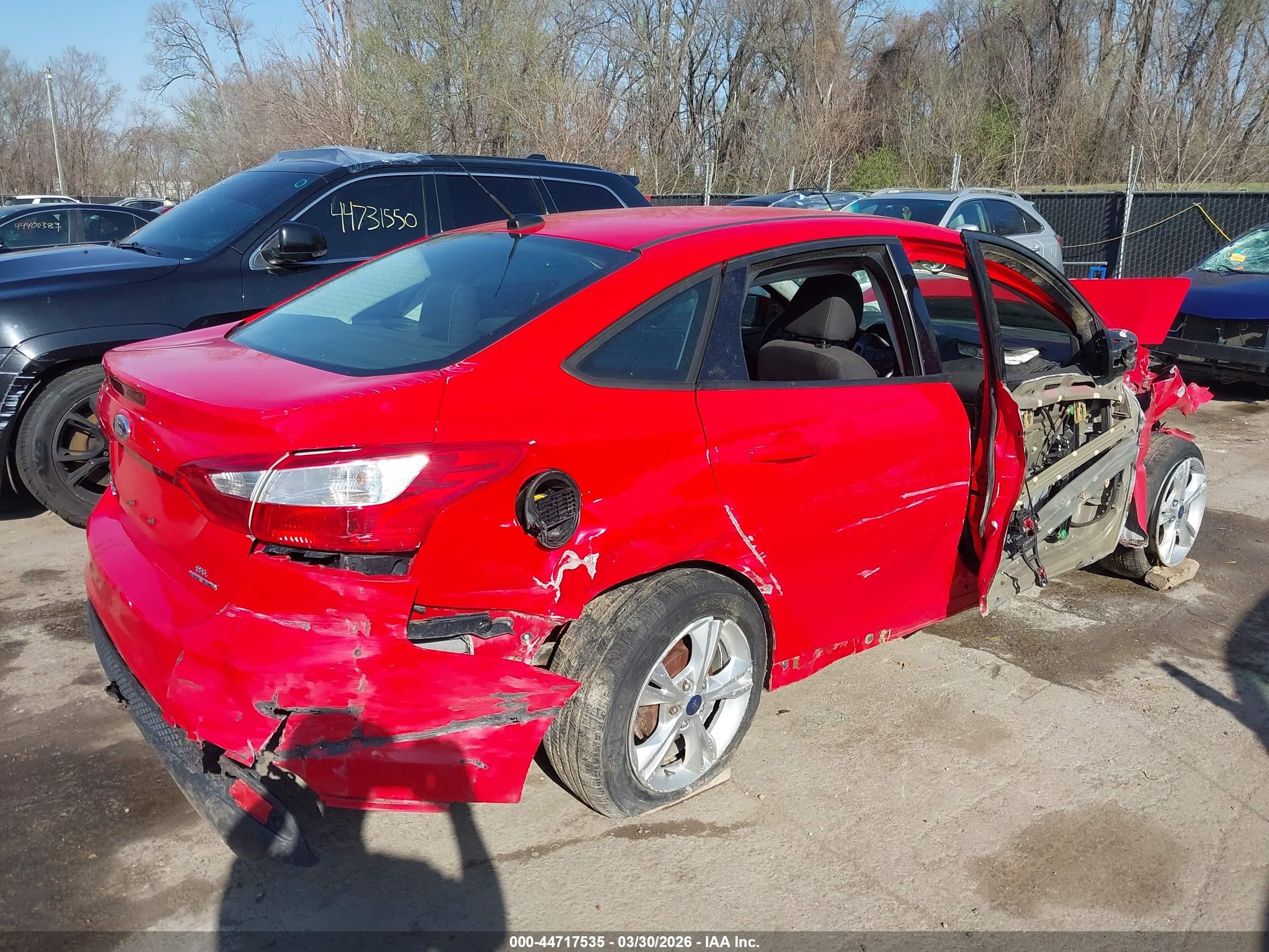 2014 Ford Focus Se Red vin: 1FADP3F26EL360585