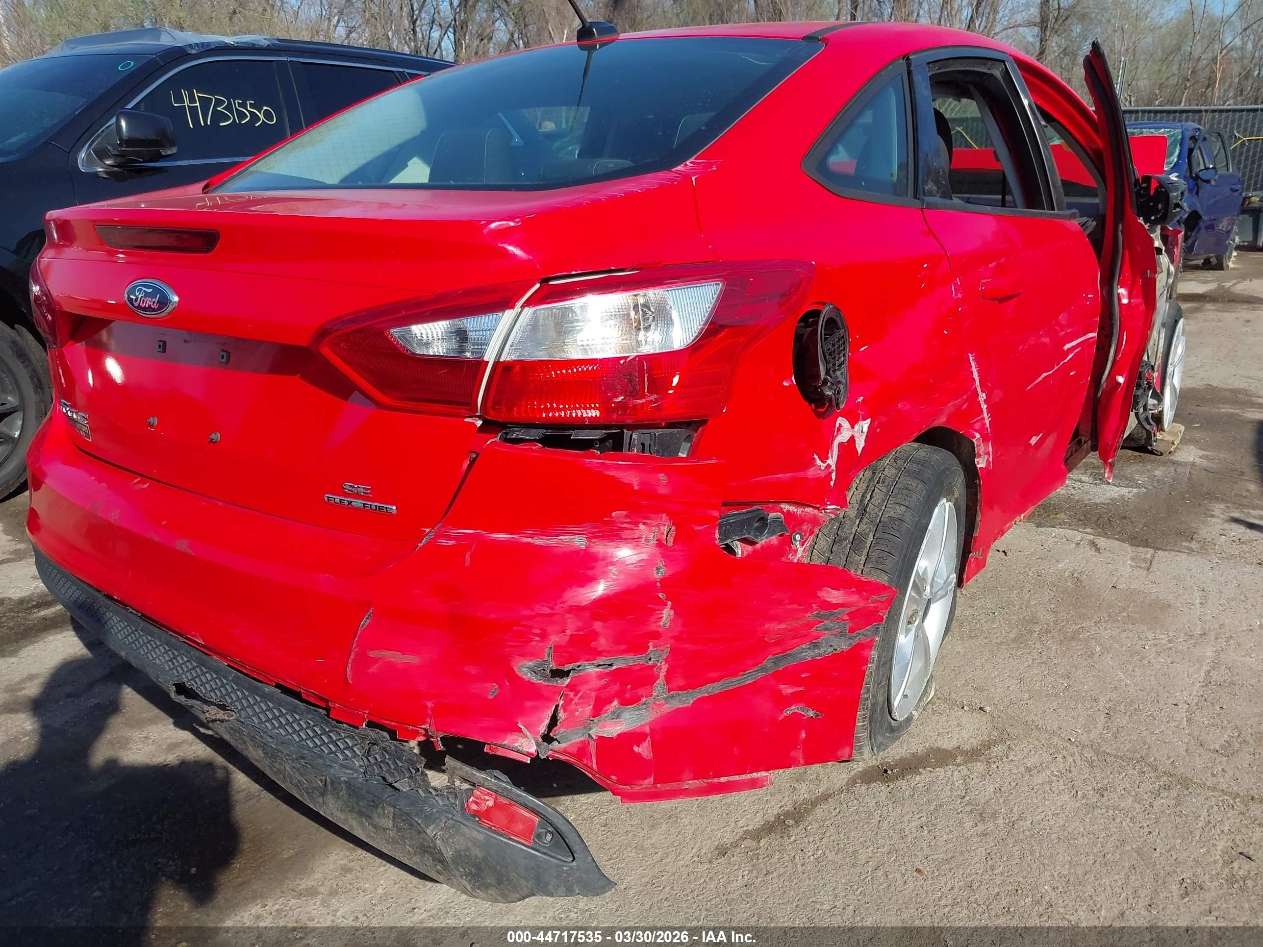 2014 Ford Focus Se Red vin: 1FADP3F26EL360585