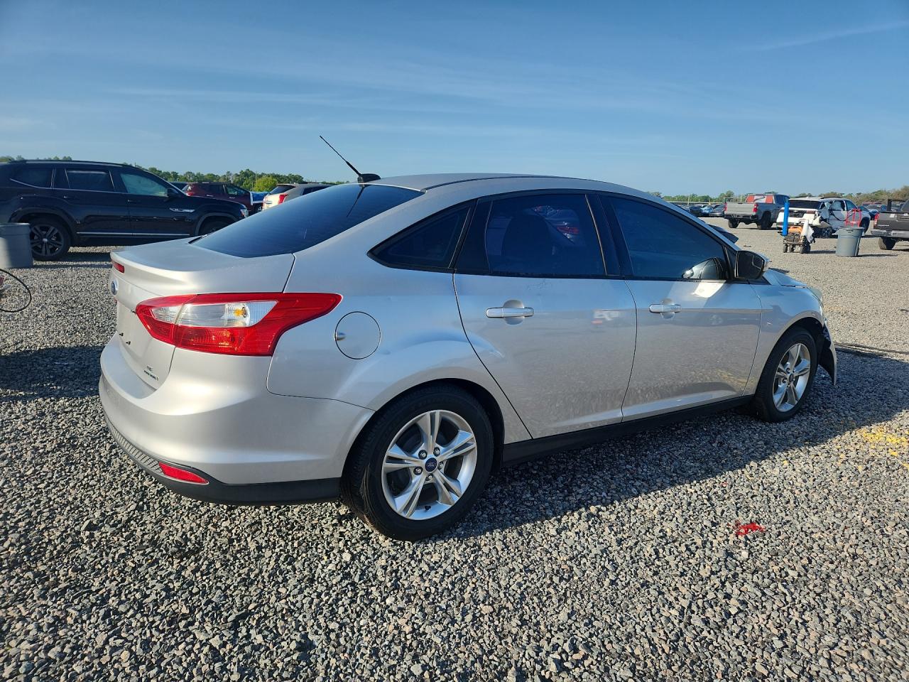 2014 Ford Focus Se Серебряный vin: 1FADP3F26EL362997