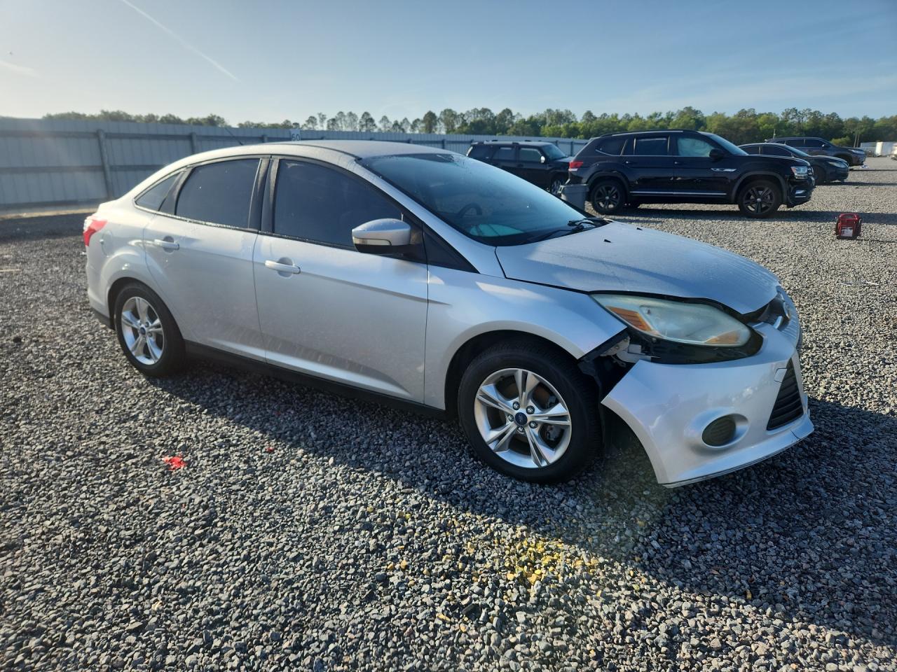 2014 Ford Focus Se Серебряный vin: 1FADP3F26EL362997