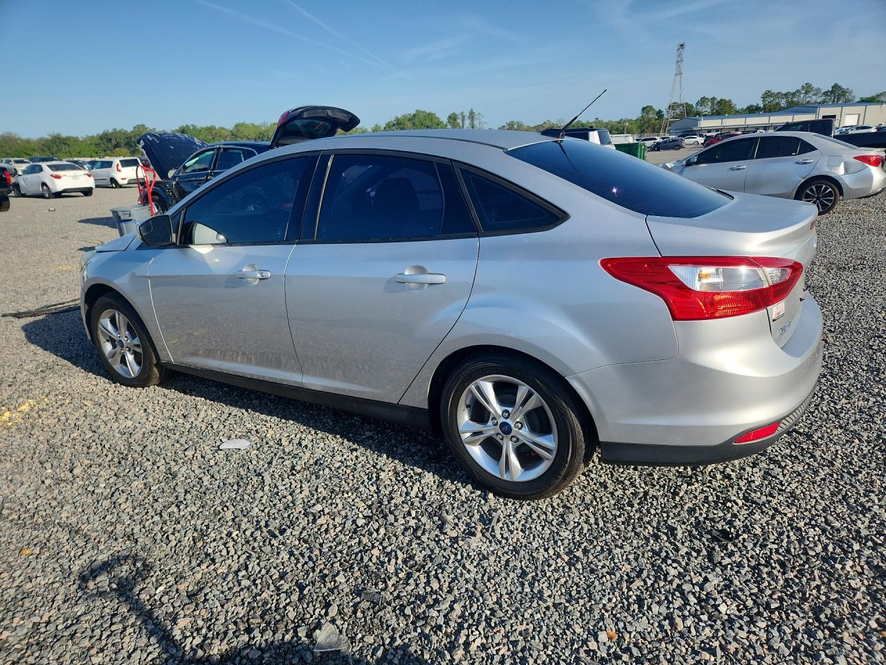 2014 Ford Focus Se Серебряный vin: 1FADP3F26EL362997