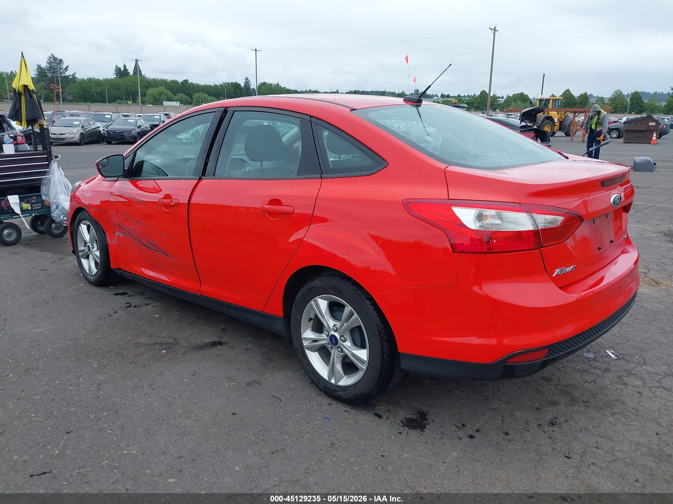 2014 Ford Focus Se Red vin: 1FADP3F26EL364040
