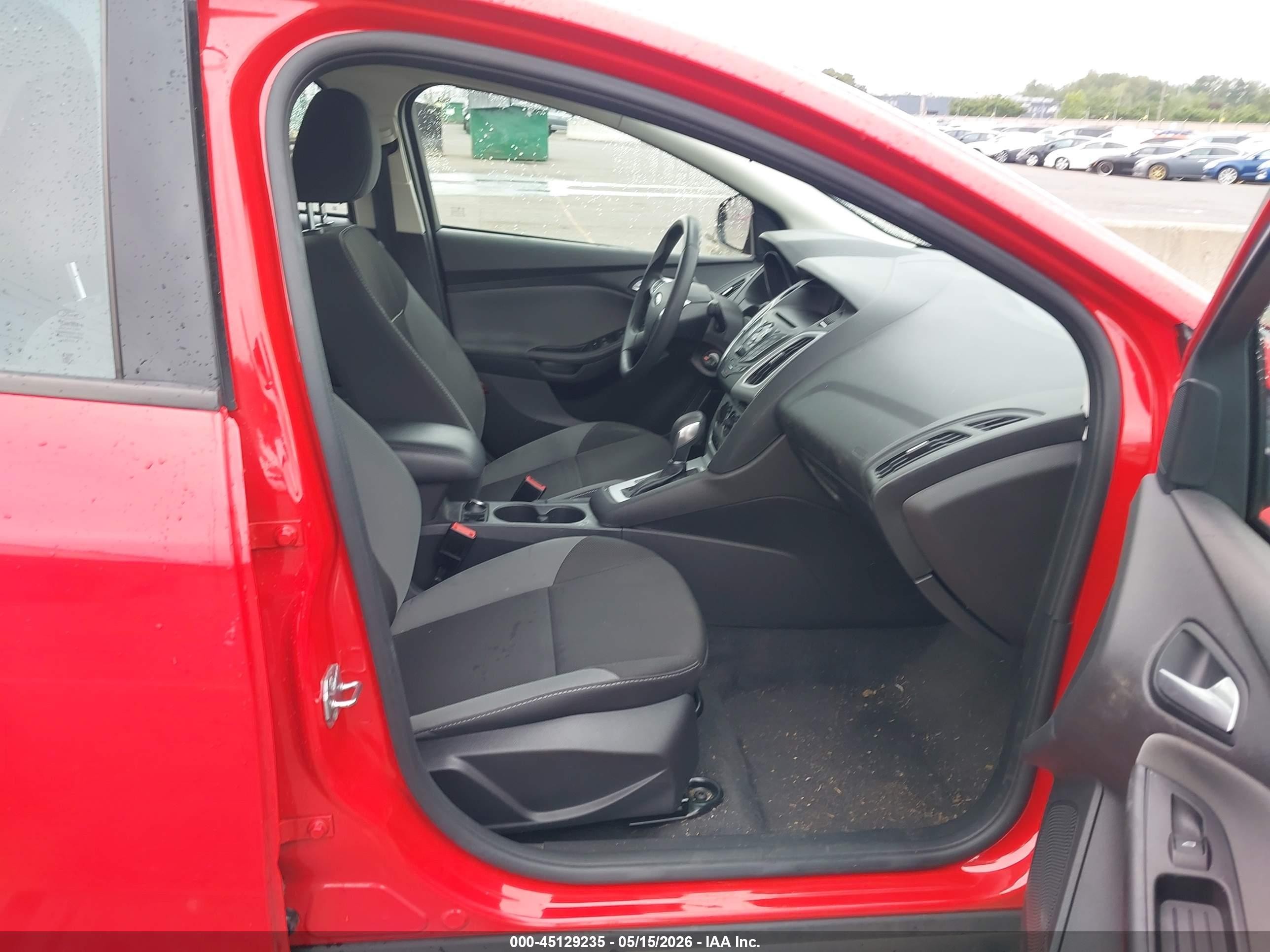 2014 Ford Focus Se Red vin: 1FADP3F26EL364040