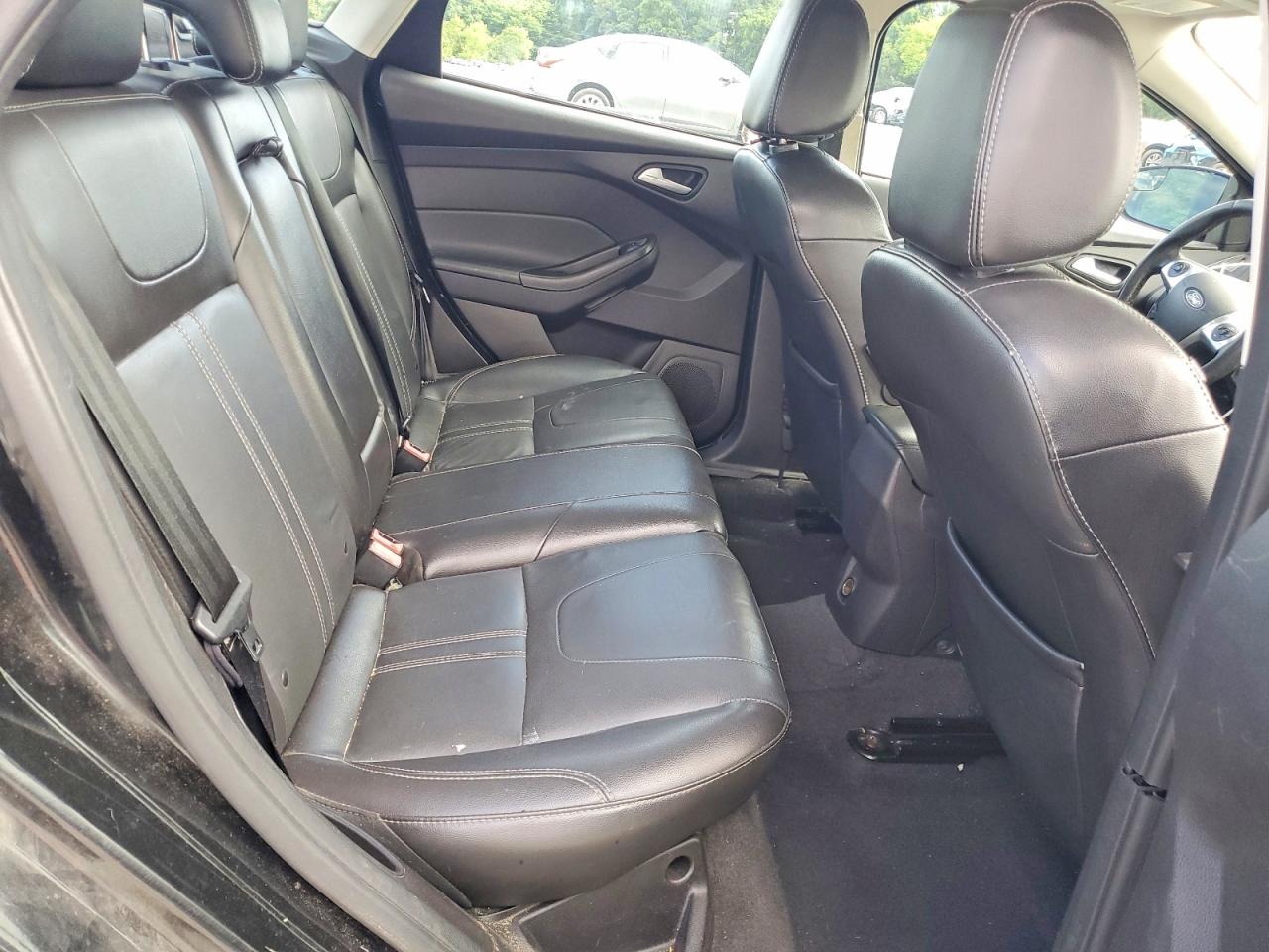 2014 Ford Focus Se Black vin: 1FADP3F26EL371067