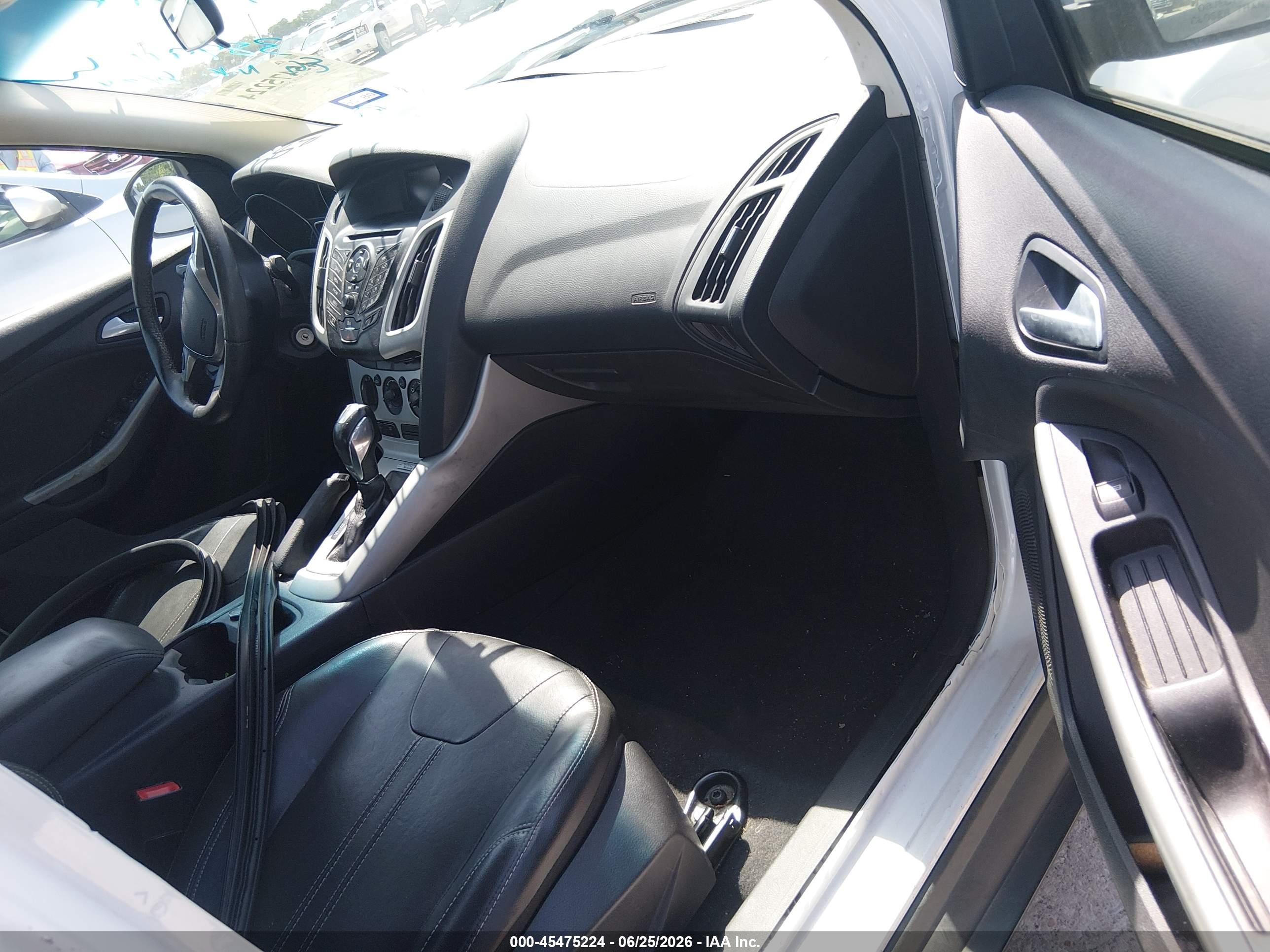 2014 Ford Focus Se White vin: 1FADP3F26EL389911