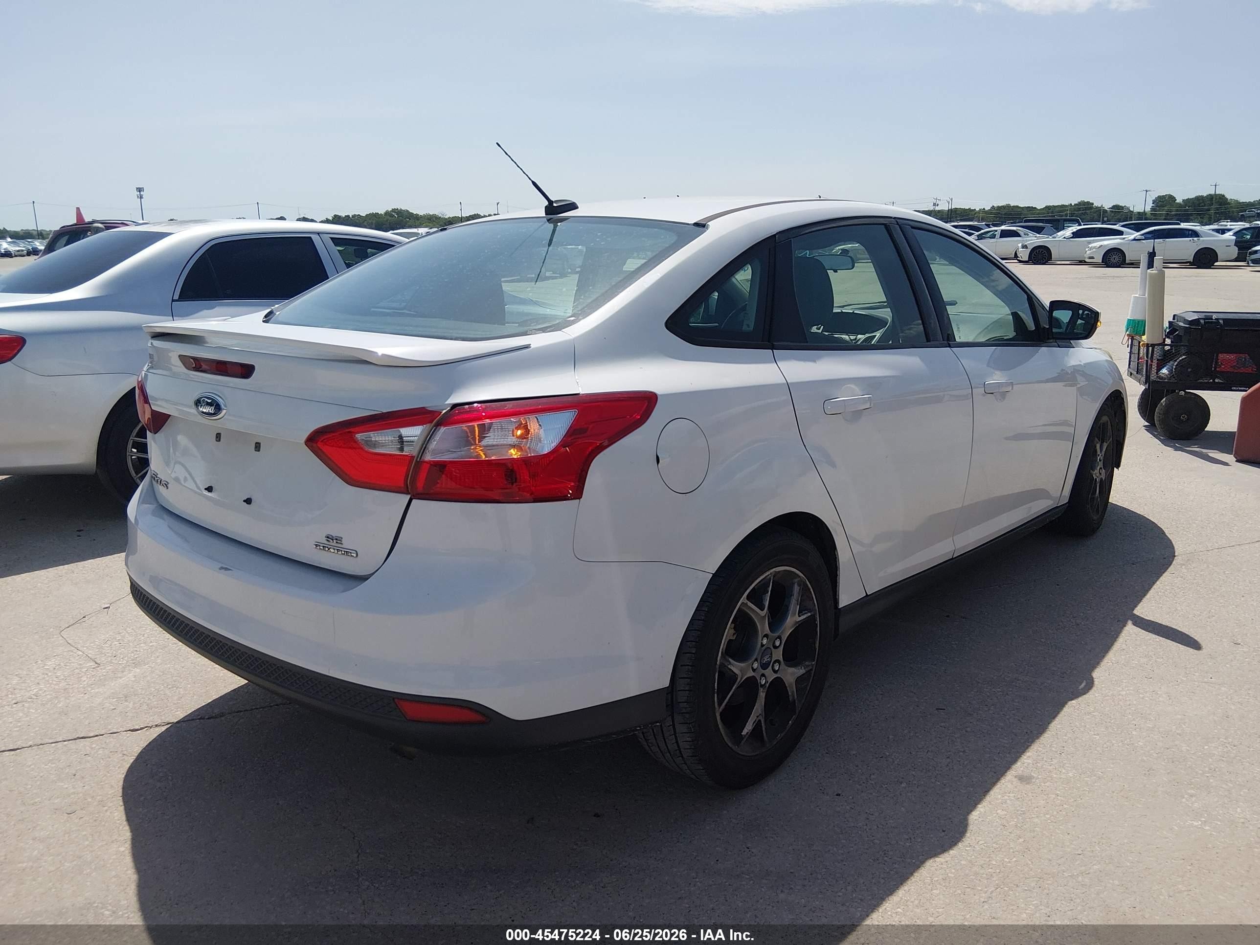 2014 Ford Focus Se White vin: 1FADP3F26EL389911