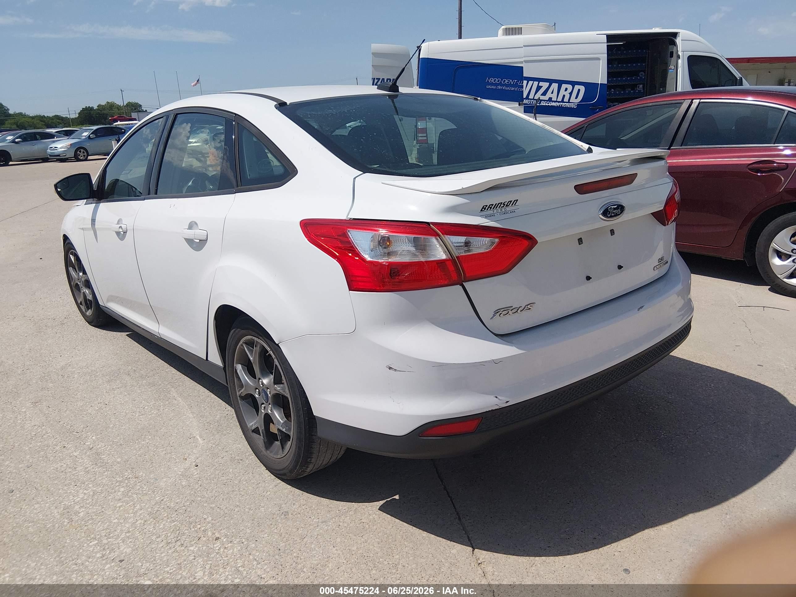 2014 Ford Focus Se White vin: 1FADP3F26EL389911