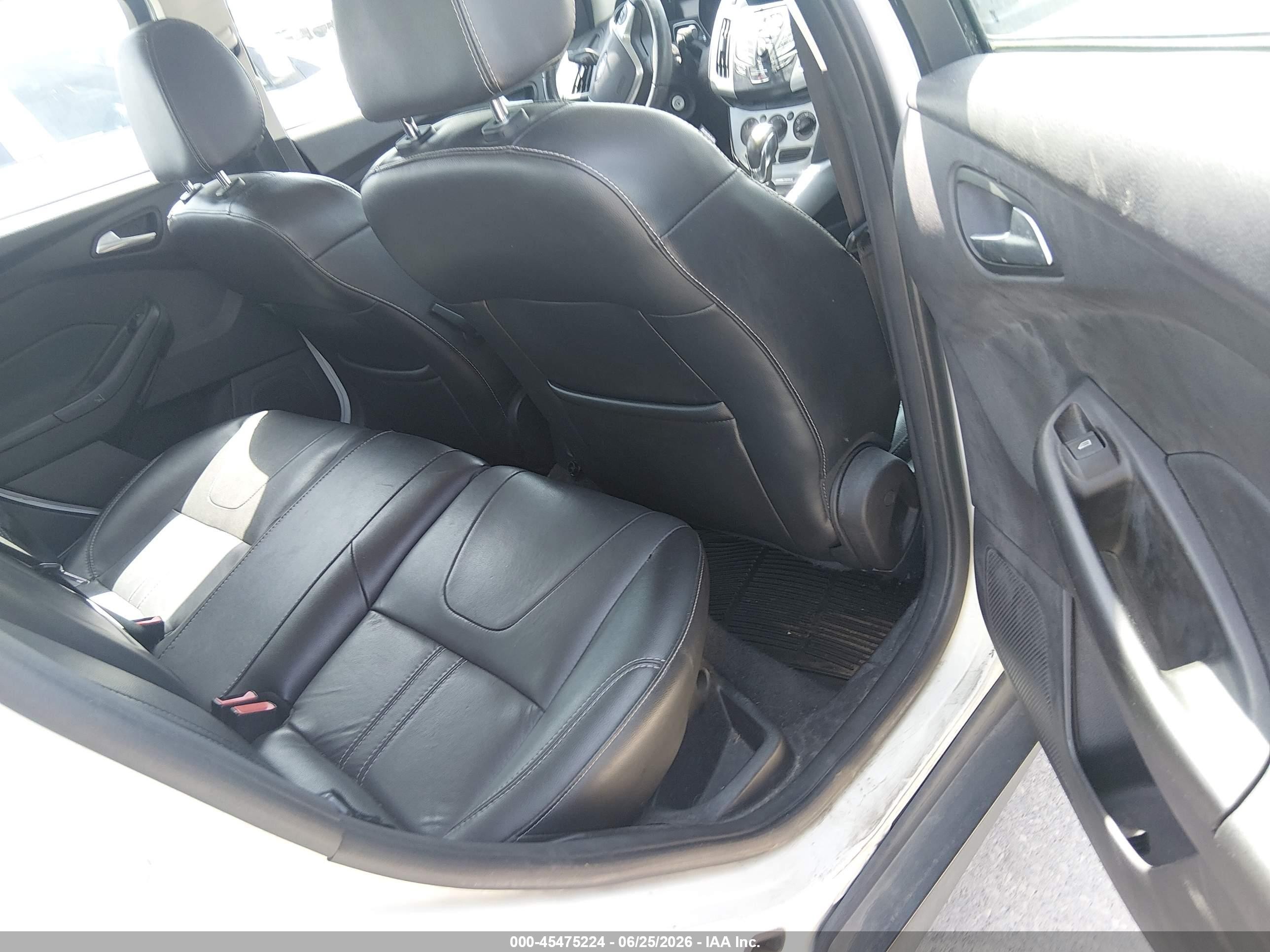 2014 Ford Focus Se White vin: 1FADP3F26EL389911