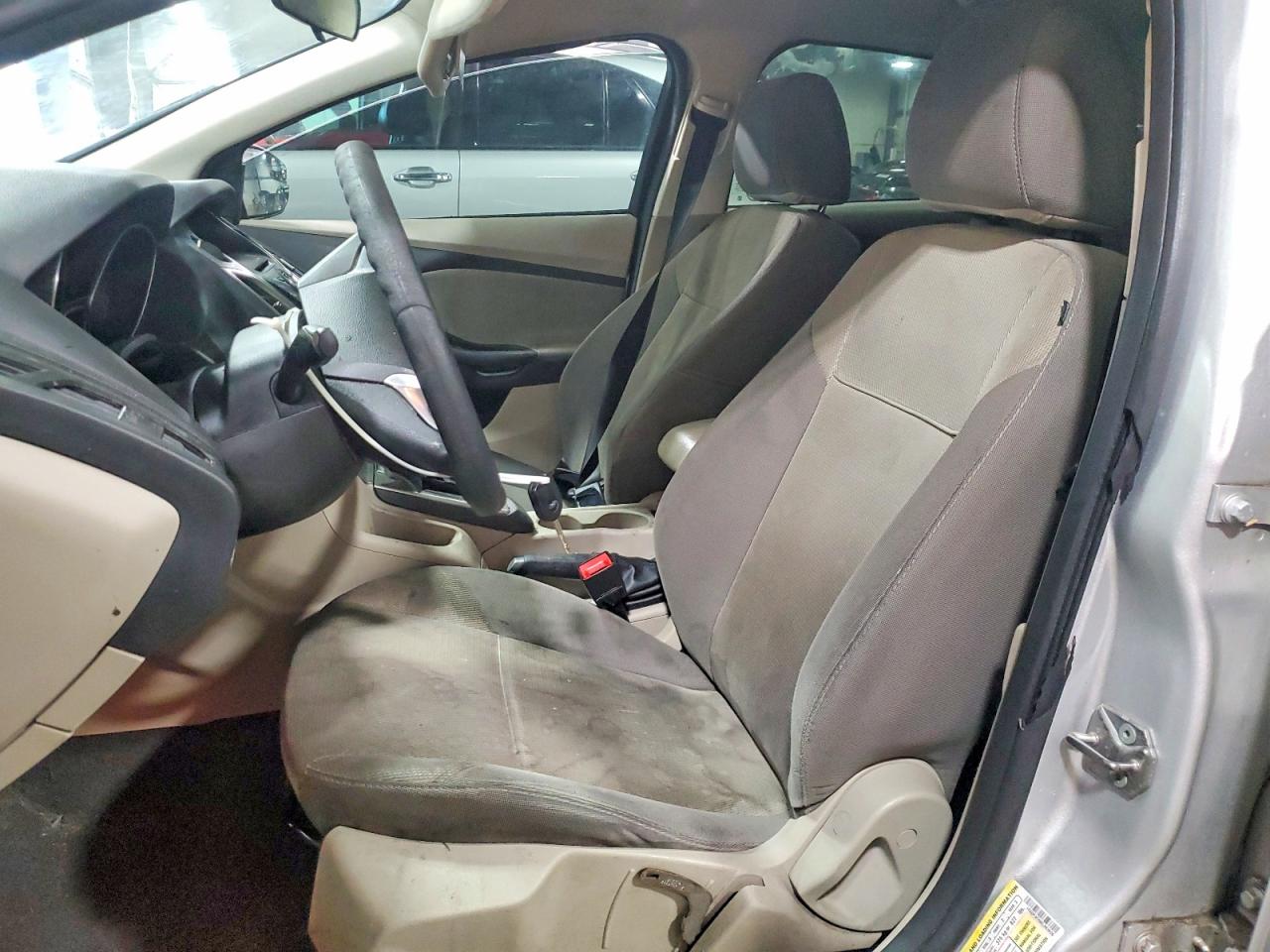 2014 Ford Focus Se Silver vin: 1FADP3F26EL393926
